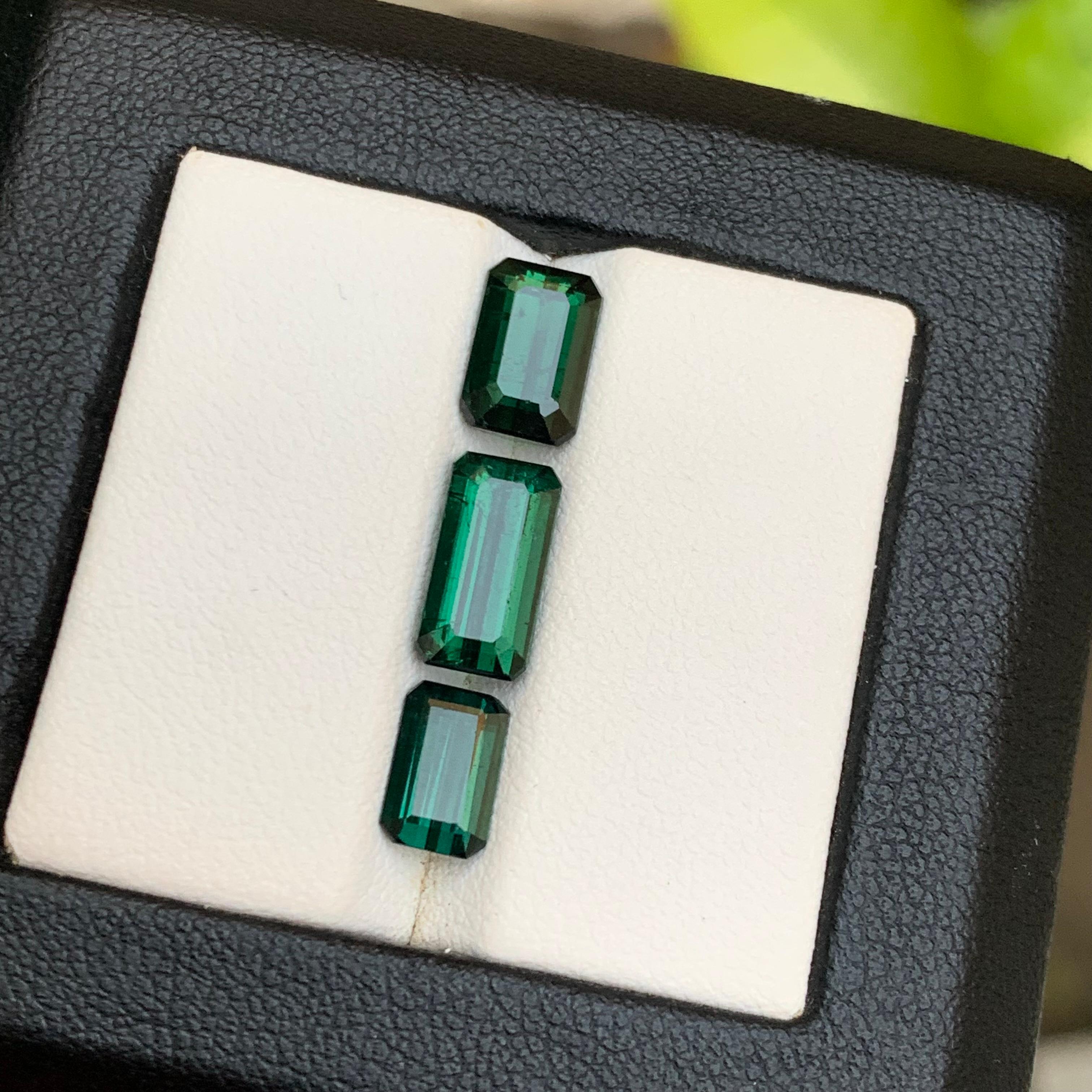 Anillo de turmalina natural verde intenso Piedras sueltas 5,87 qt talla esmeralda-Joyería en venta 1