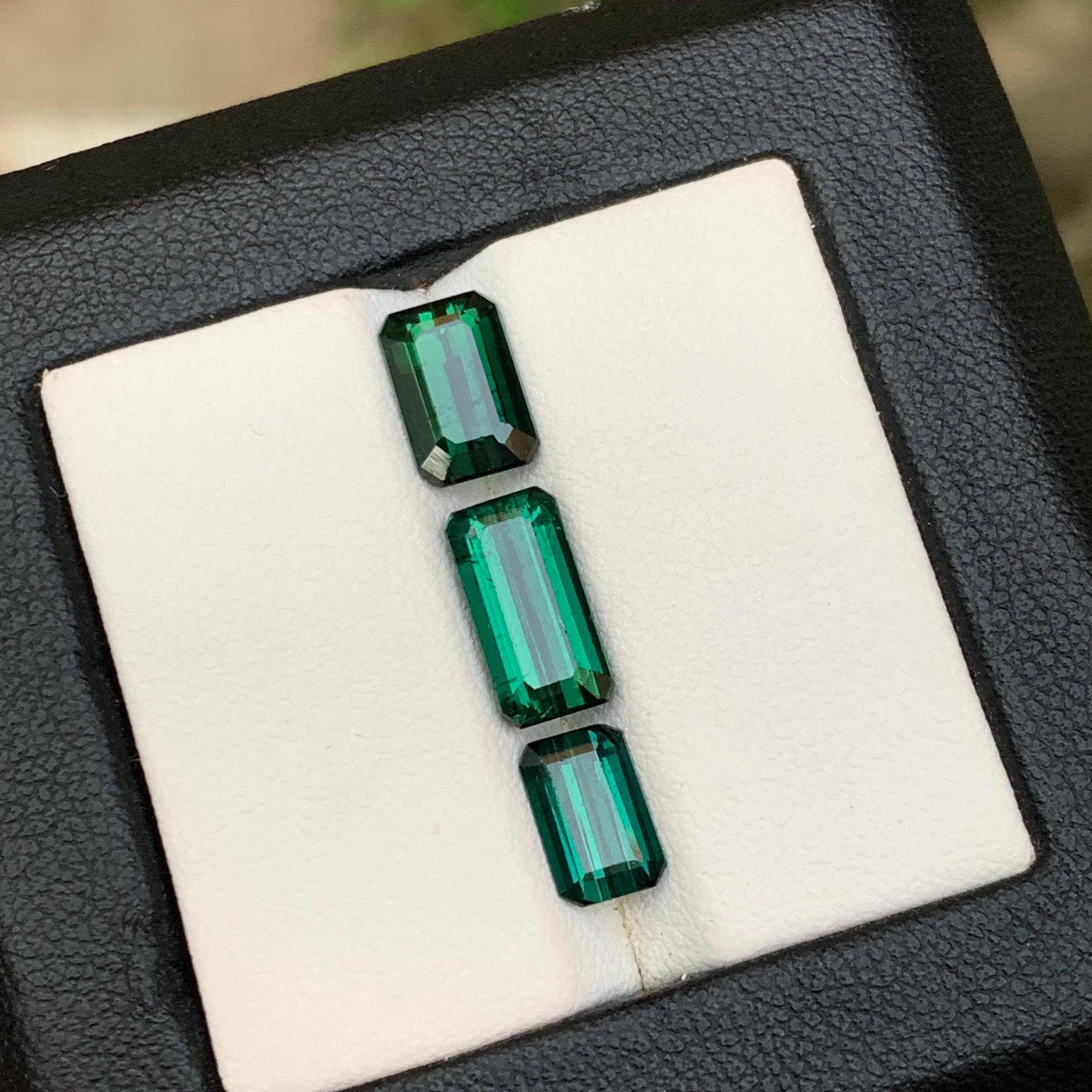 Anillo de turmalina natural verde intenso Piedras sueltas 5,87 qt talla esmeralda-Joyería en venta 2