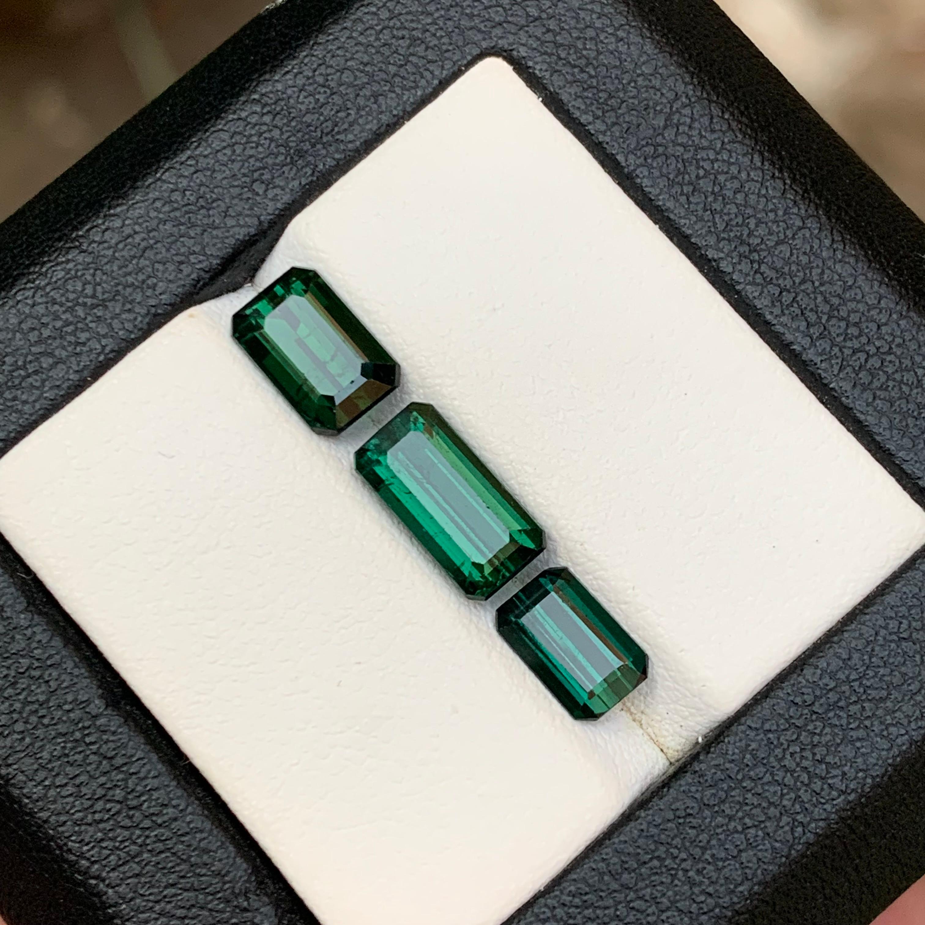 Anillo de turmalina natural verde intenso Piedras sueltas 5,87 qt talla esmeralda-Joyería en venta 3