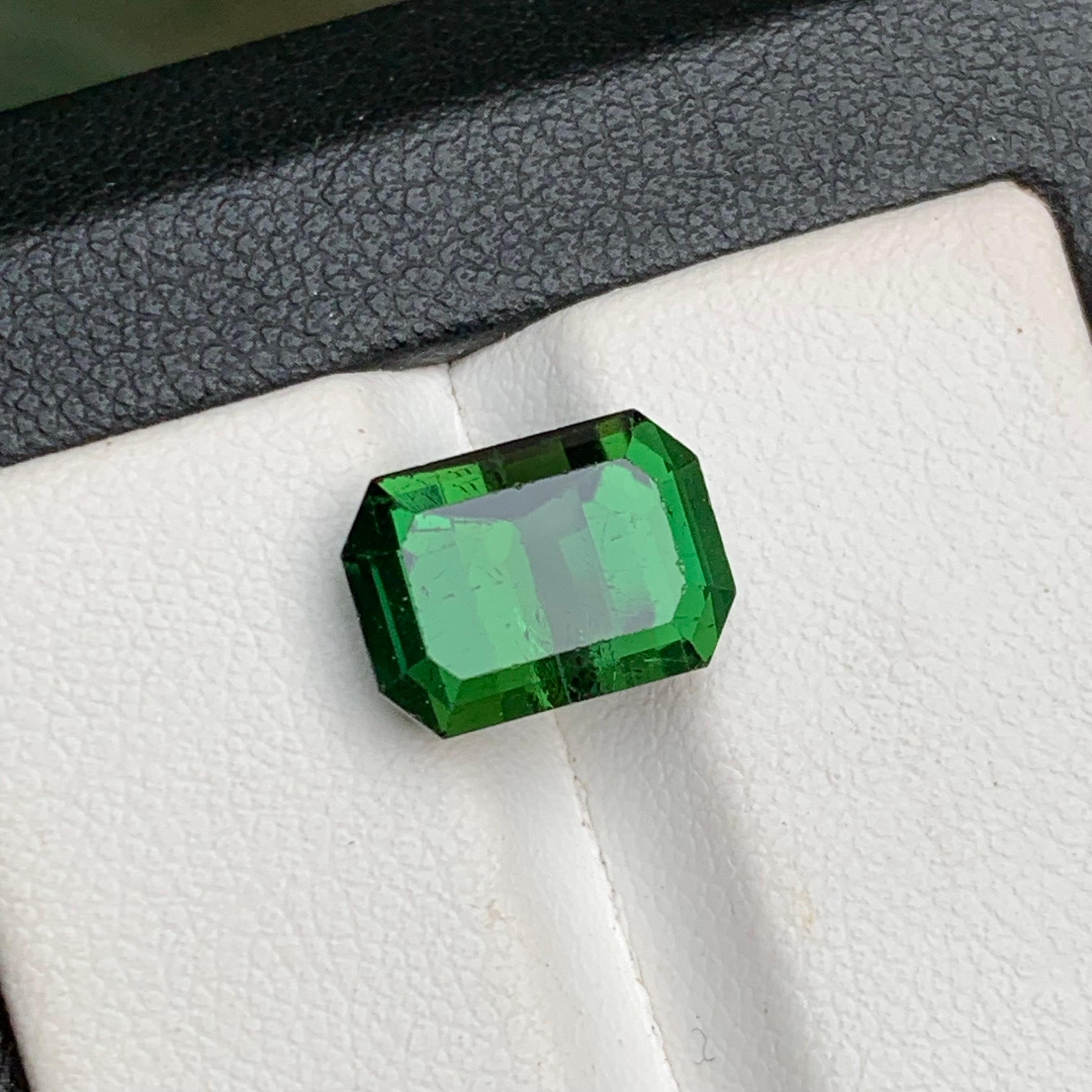Anillo de turmalina natural verde intenso, gema colgante 4.70 ct talla esmeralda-Joyería Corte esmeralda en venta
