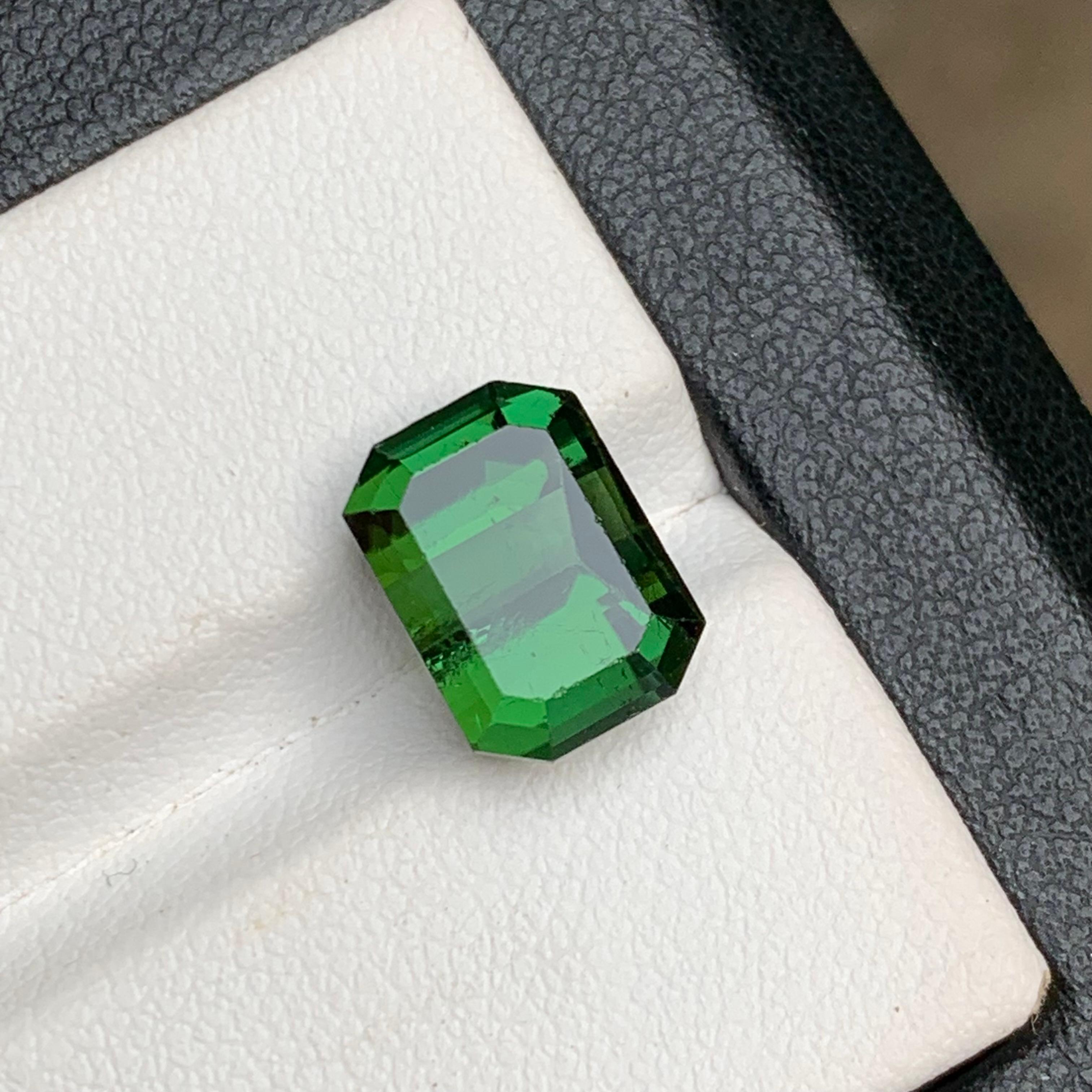 Anillo de turmalina natural verde intenso, gema colgante 4.70 ct talla esmeralda-Joyería en Nuevo estado para la venta en Peshawar, PK