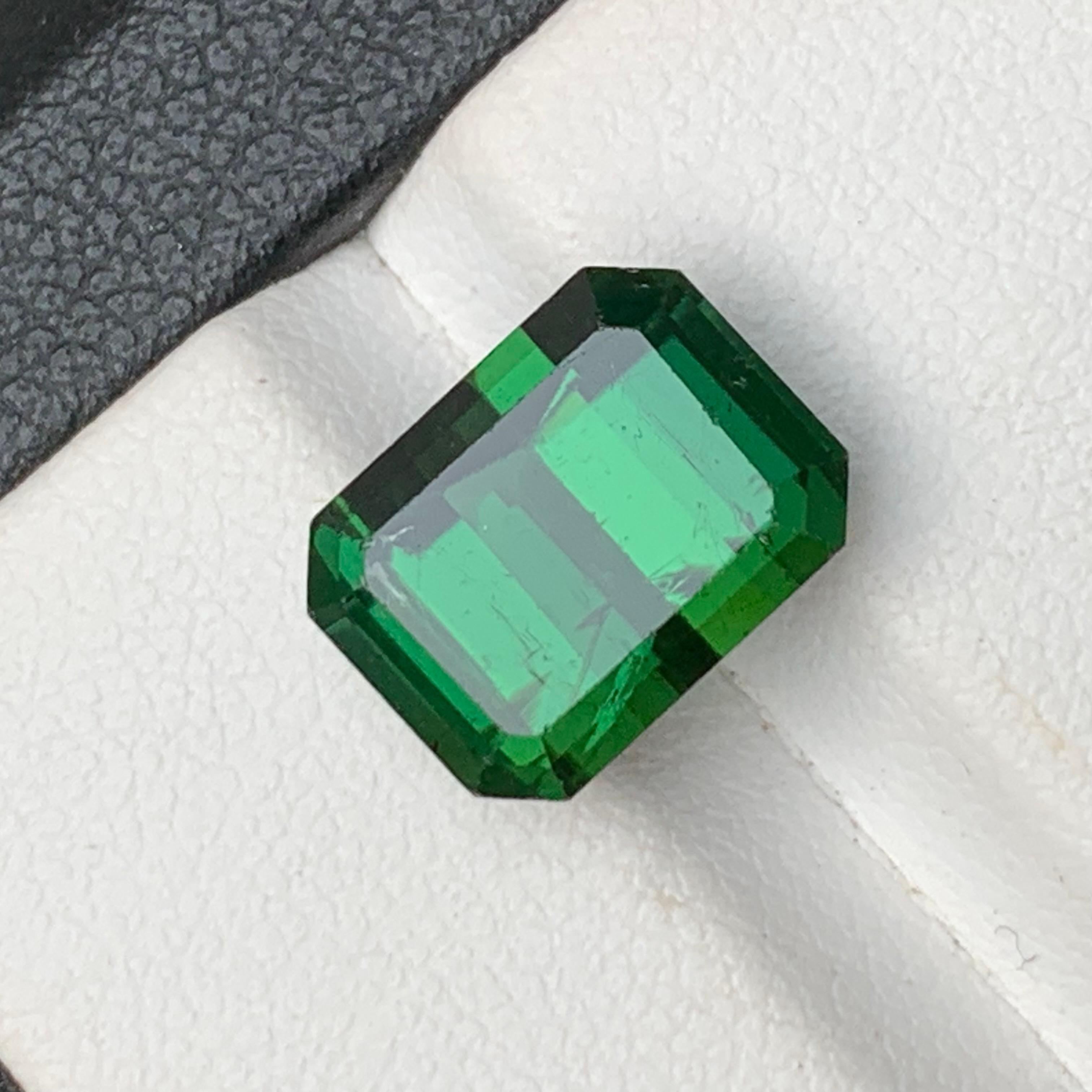 Contemporaneo Anello con tormalina naturale verde ricco, ciondolo, pietra preziosa 5.60 ct taglio smeraldo - Gioielli in vendita