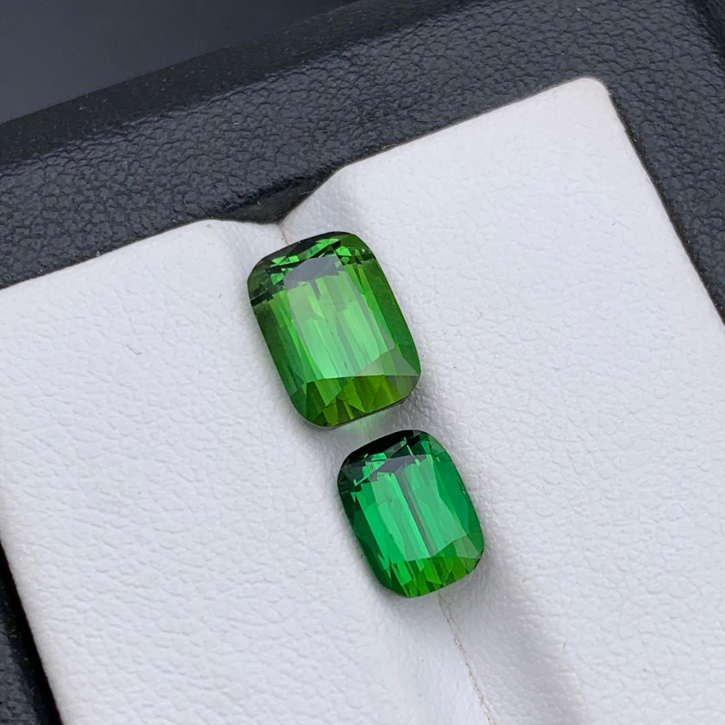 Contemporary Rich Green Natural Tourmaline Ring, Pendant Loose Gemstones 4.90 Ct Cushion Cut For Sale