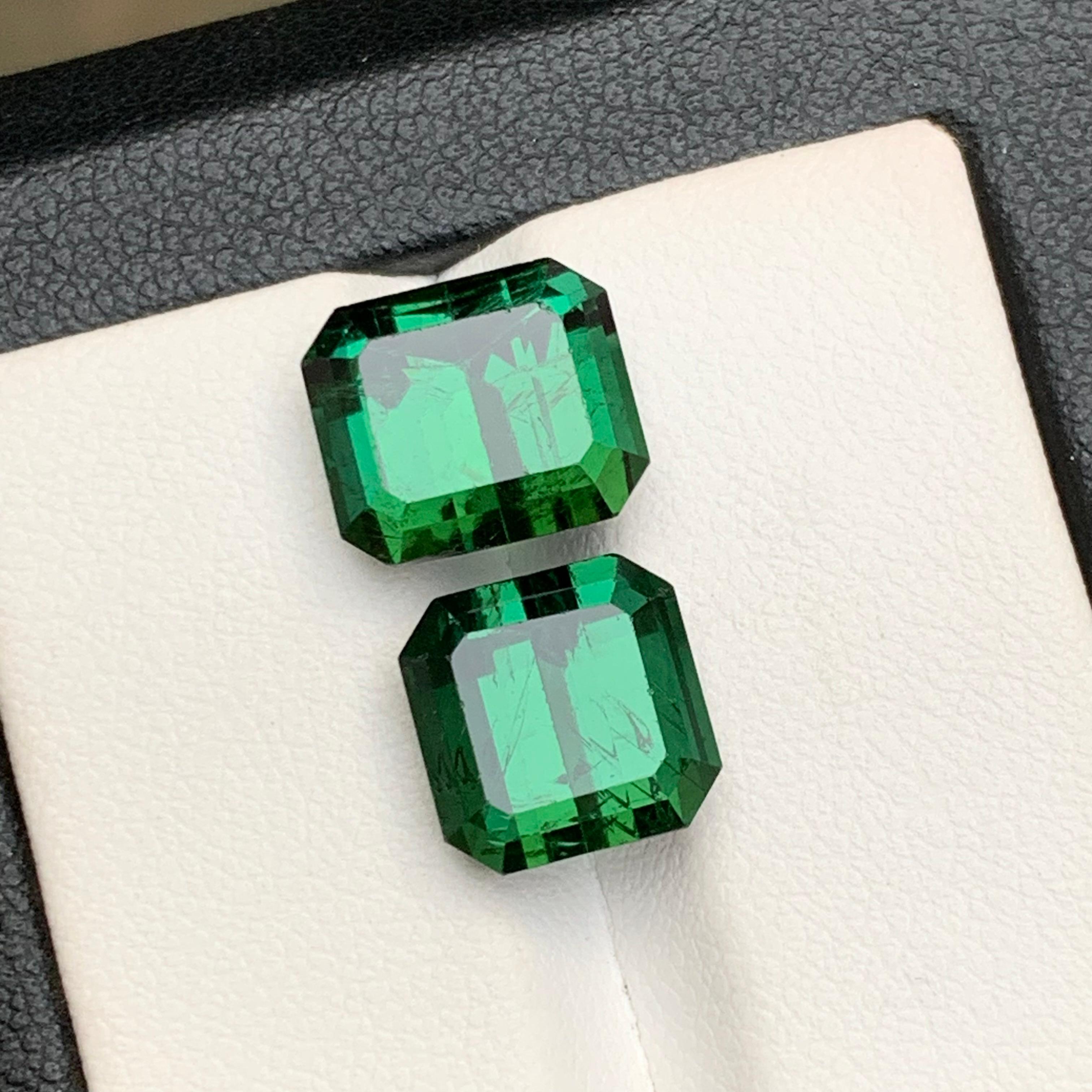 Bague, pendentif en tourmaline naturelle verte riche sertie de 11,30 carats de pierres précieuses en vente 4