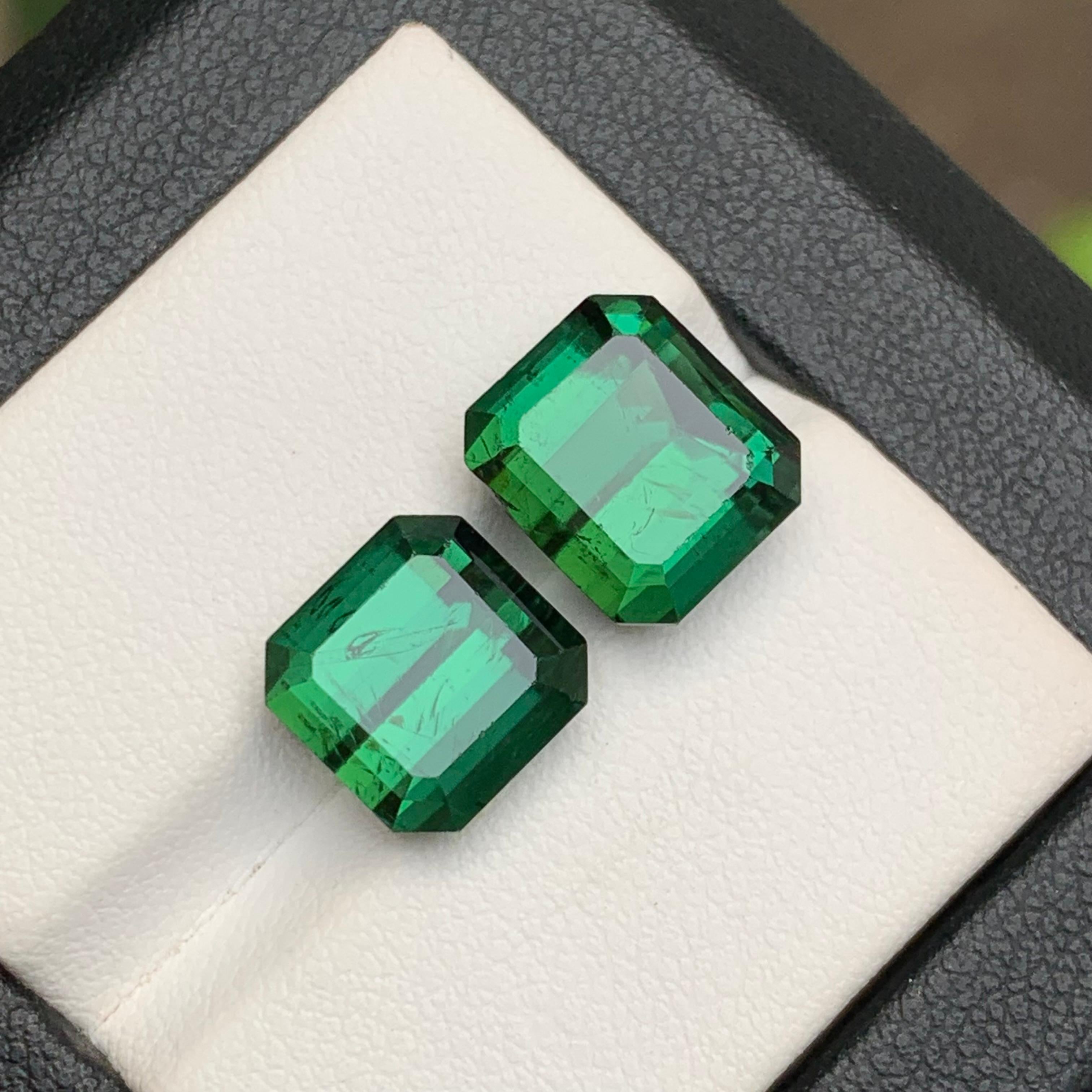 Bague, pendentif en tourmaline naturelle verte riche sertie de 11,30 carats de pierres précieuses en vente 7