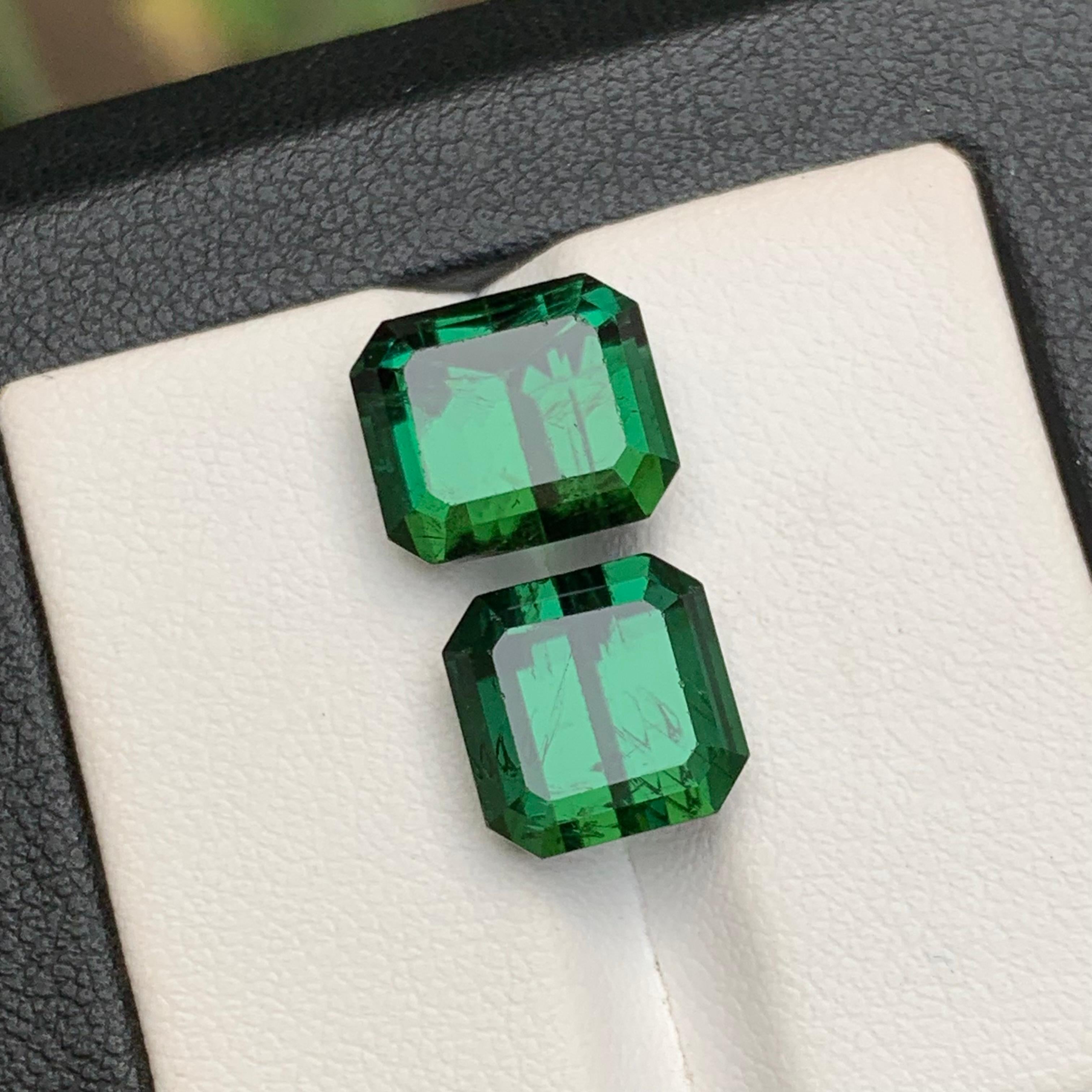 Taille émeraude Bague, pendentif en tourmaline naturelle verte riche sertie de 11,30 carats de pierres précieuses en vente