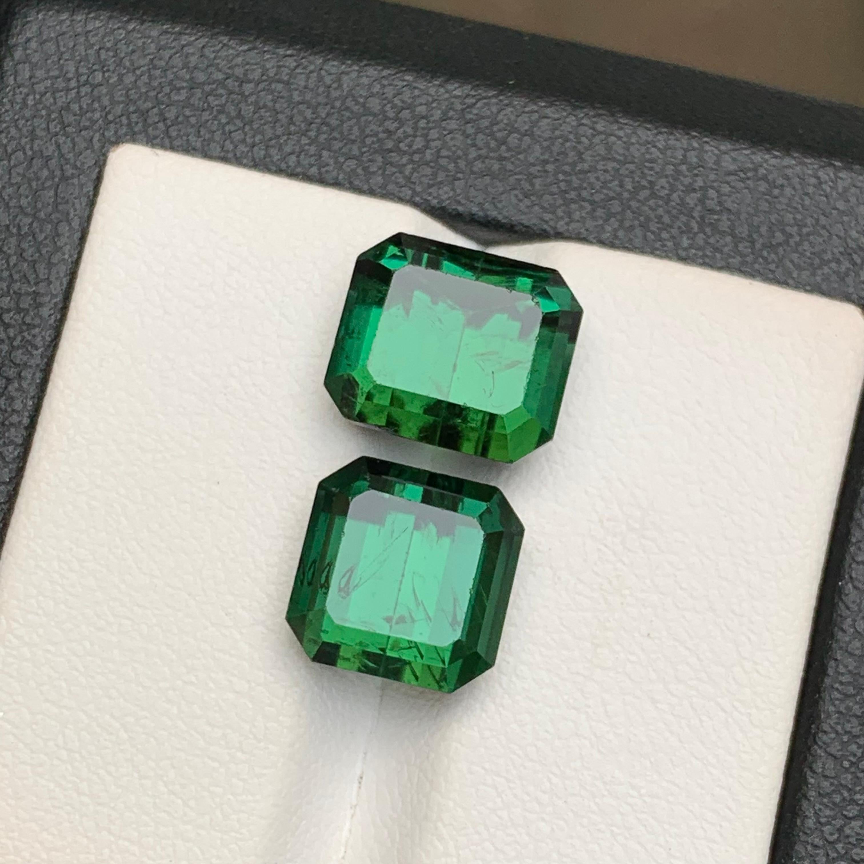Bague, pendentif en tourmaline naturelle verte riche sertie de 11,30 carats de pierres précieuses en vente 2