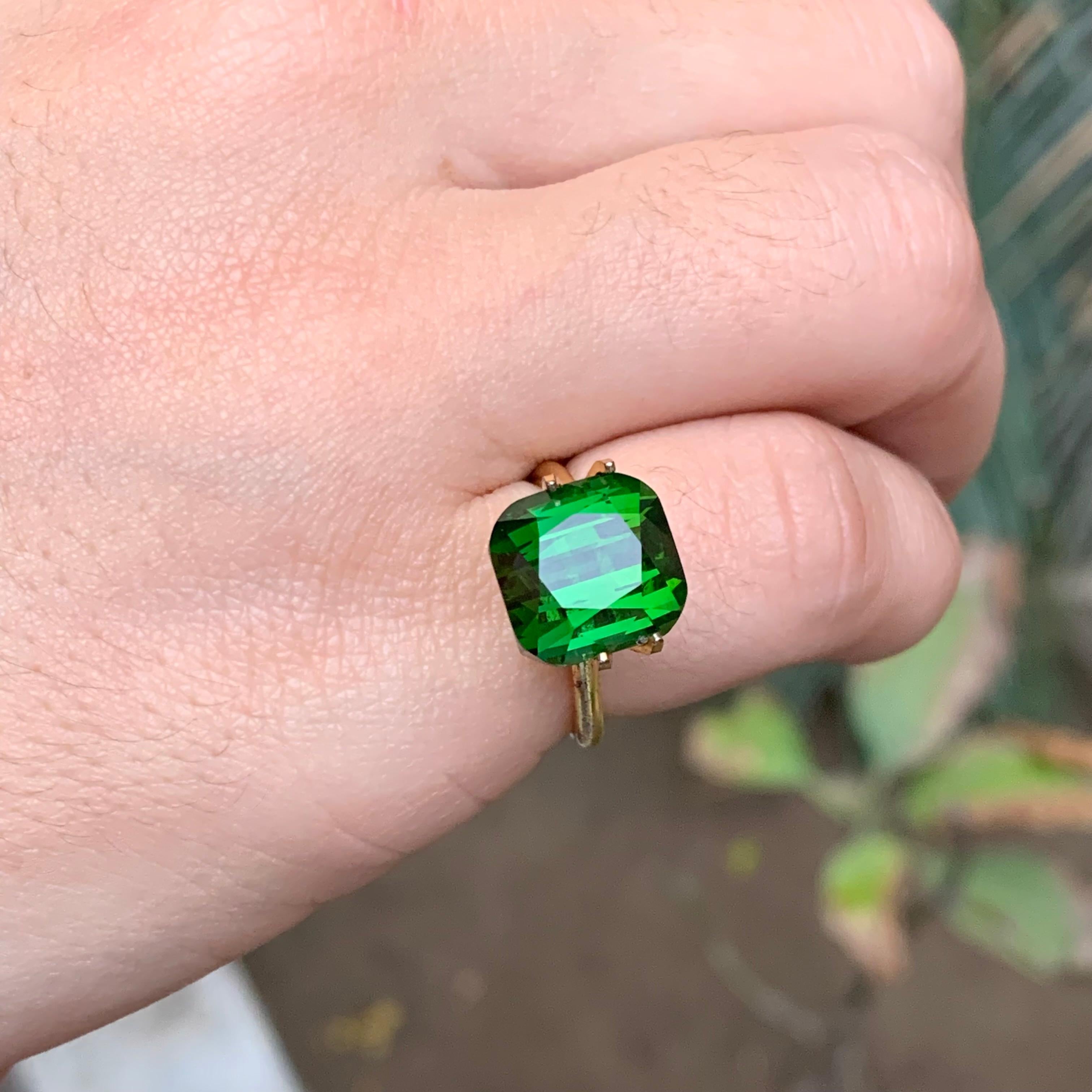 Reicher grüner Turmalin 8,78 Ct Kissenschliff Natürlicher loser Edelstein für Ring -Juwel im Angebot 8