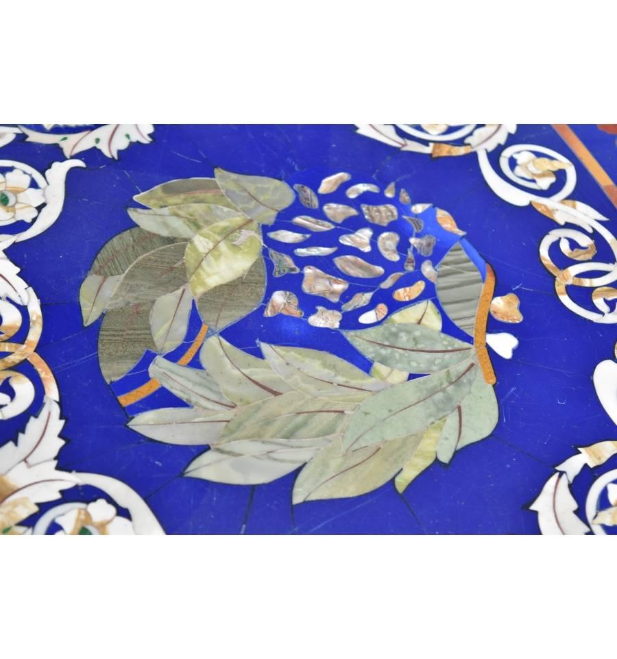 20ième siècle Plateau de table riche en lapis-lazuli et pierres incrustées de Pietre Dure en vente