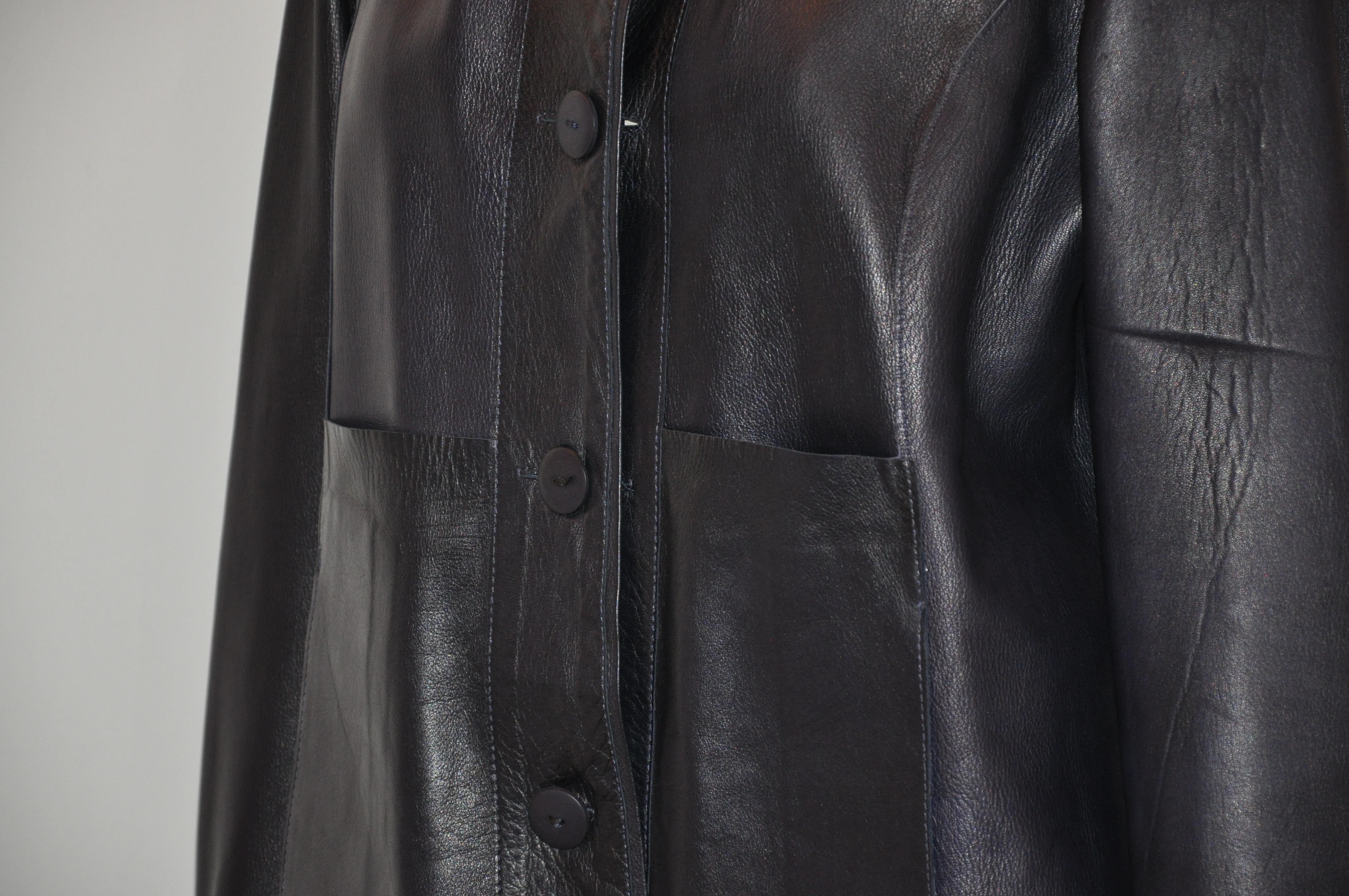 Rich Luxurious Soft Lambskin Reversible High-Collar Button Jacket For Sale 6