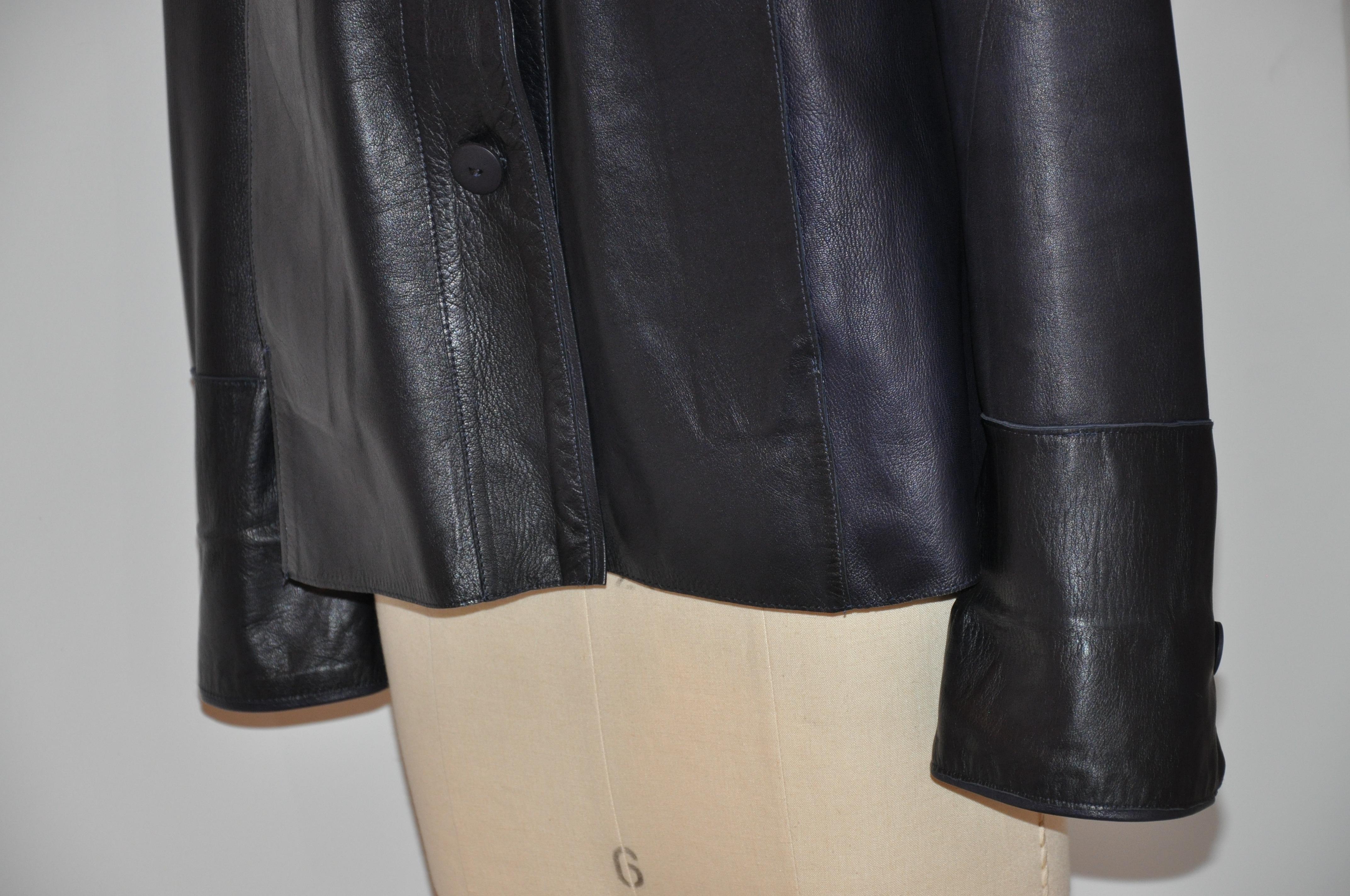 Rich Luxurious Soft Lambskin Reversible High-Collar Button Jacket For Sale 8