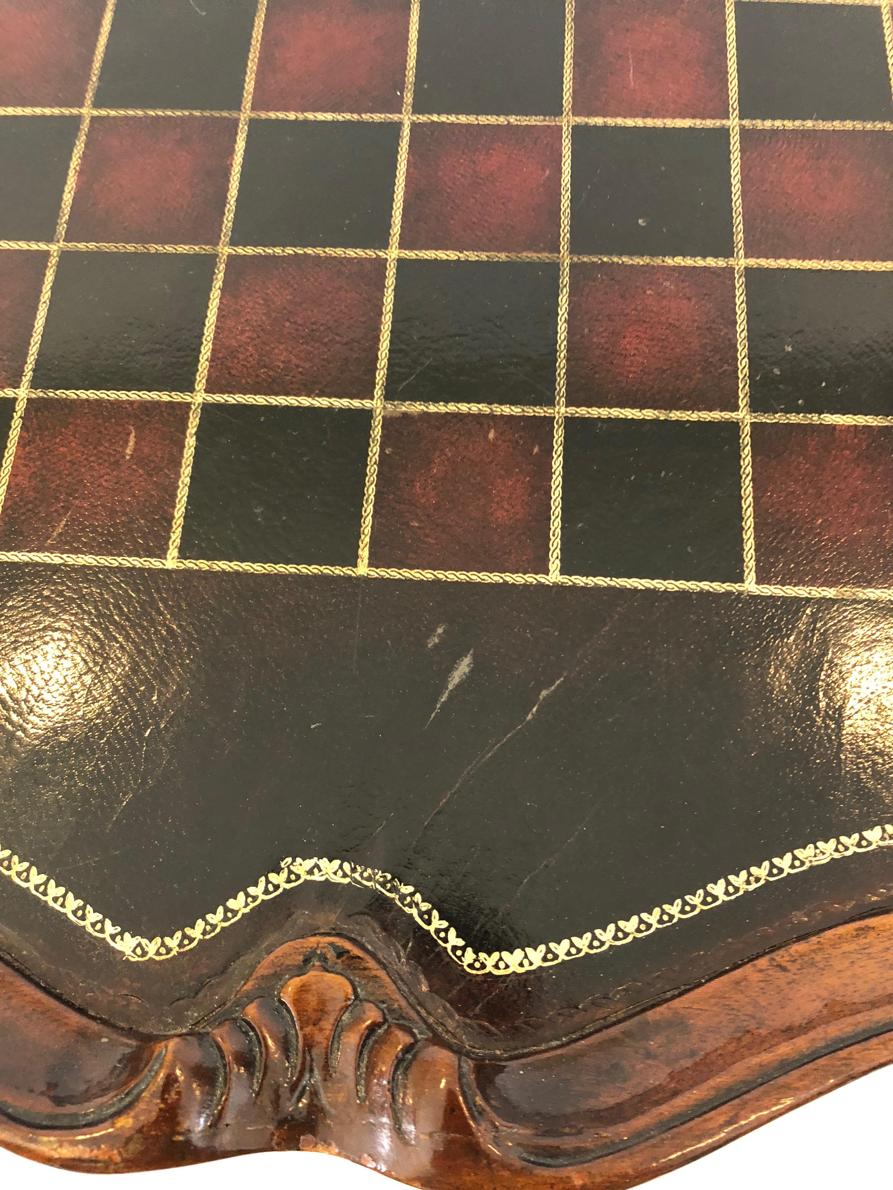 round checkerboard table