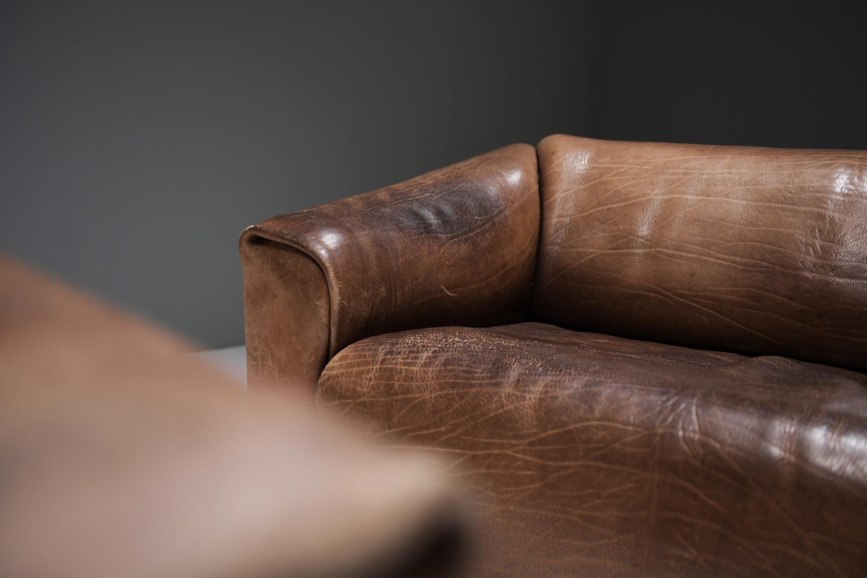 Rich patinated DS-47 sofa's in original leather by Team De Sede - De Sede Swiss For Sale 2