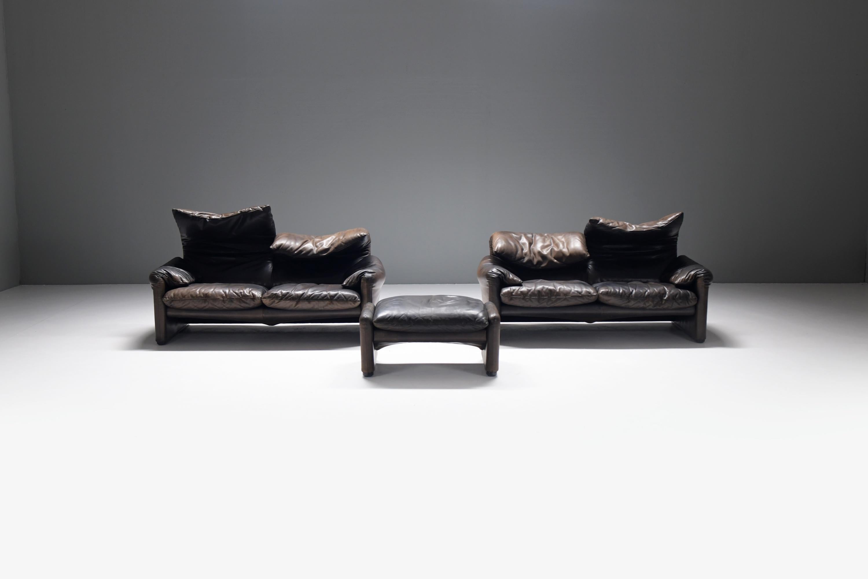 Mid-Century Modern Rich patinated Maralunga set by Vico Magistretti for Cassina Italy For Sale