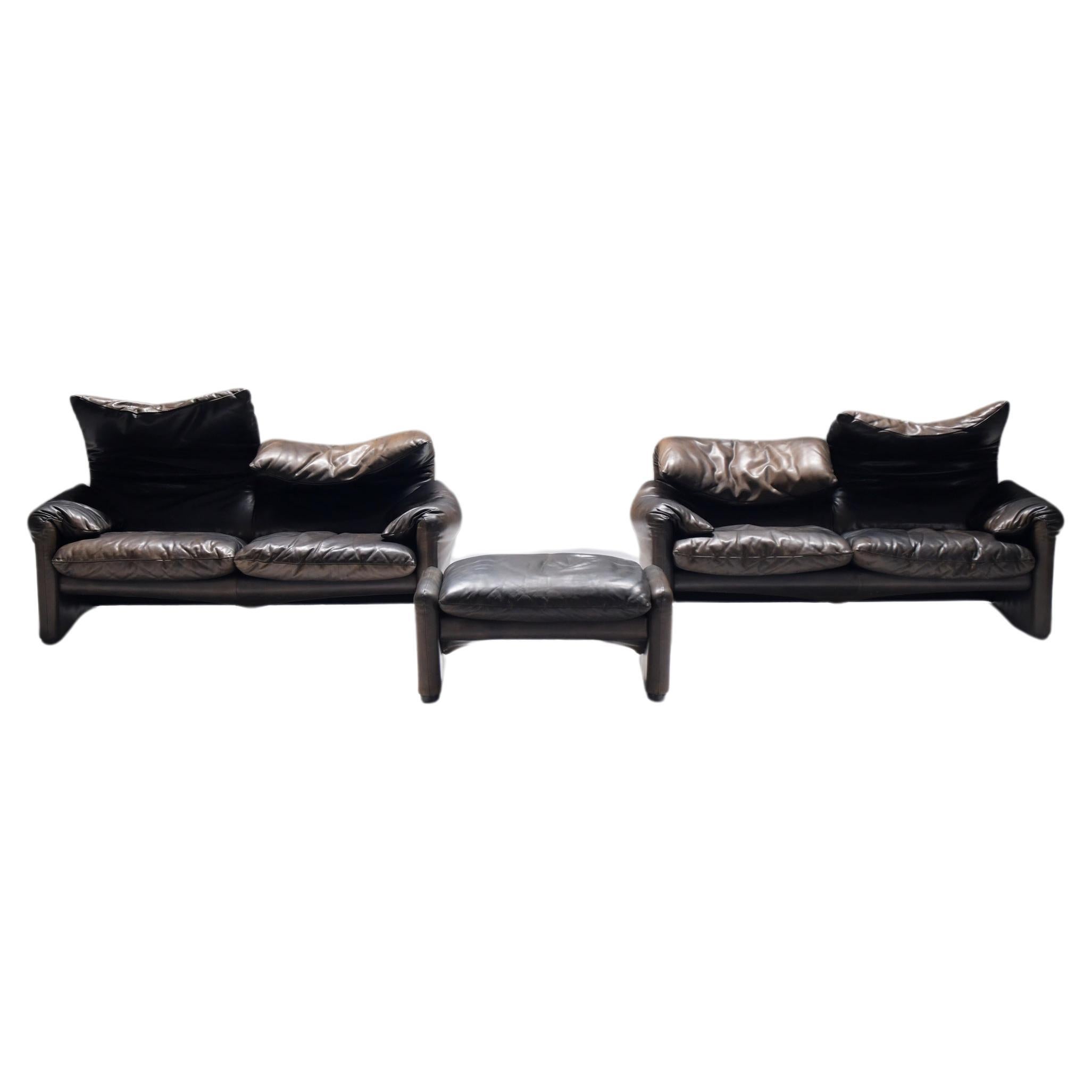 Rich patinated Maralunga set by Vico Magistretti for Cassina Italy For Sale