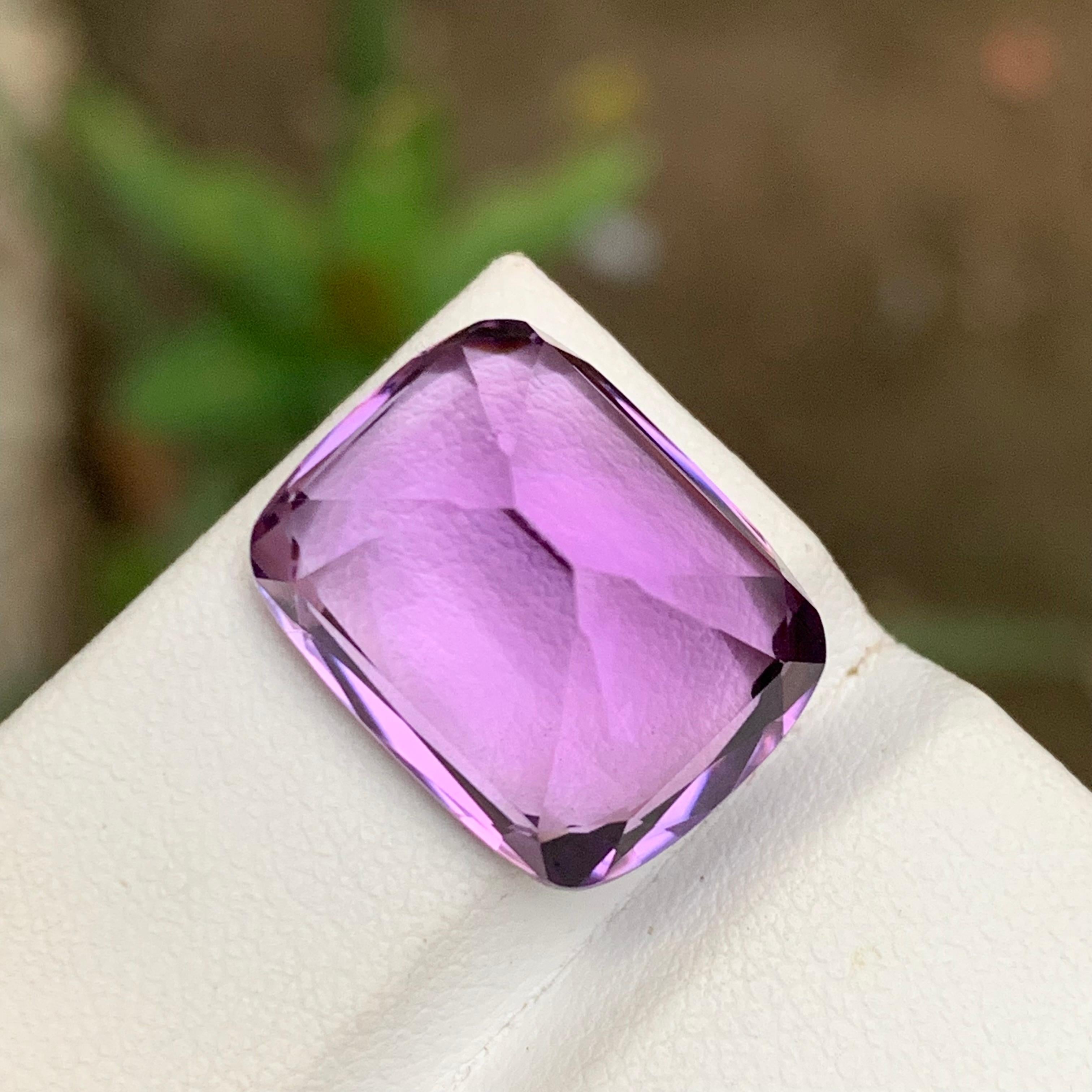 Women's or Men's Rich Purple Natural Amethyst Gemstone 15.55 Ct Cushion Cut for Pendant Jewelry For Sale