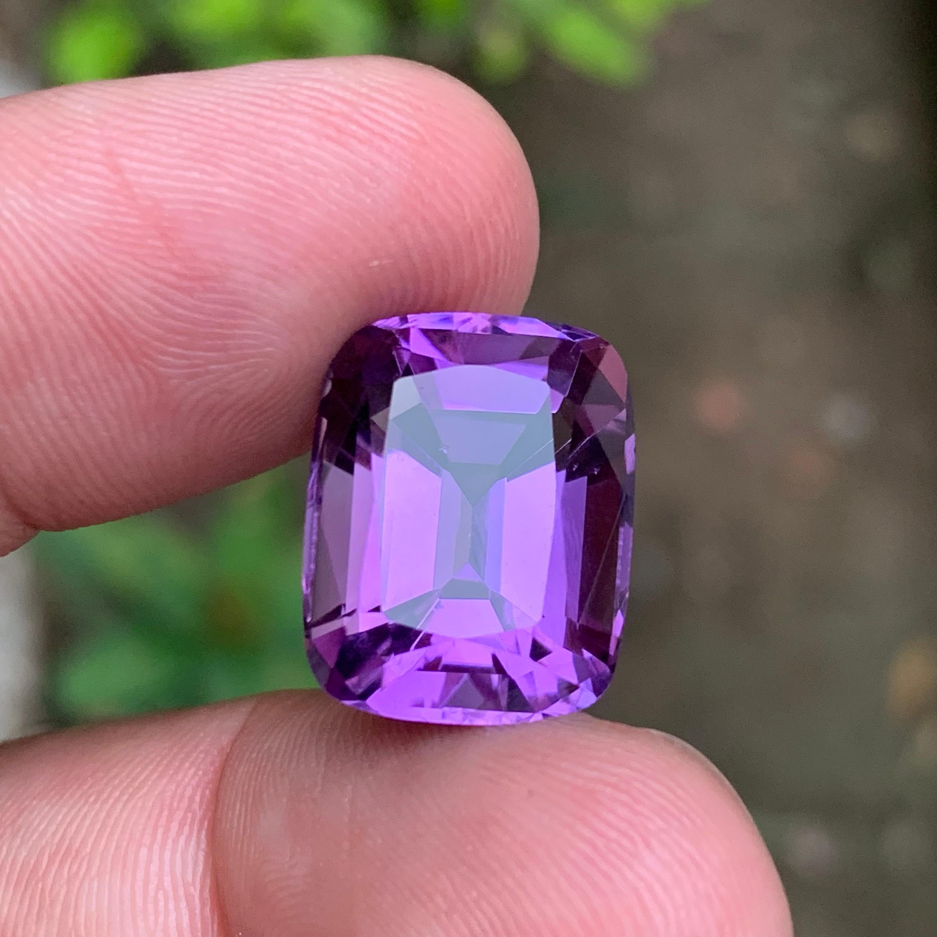 Rich Purple Natural Amethyst Gemstone 15.55 Ct Cushion Cut for Pendant Jewelry For Sale 4
