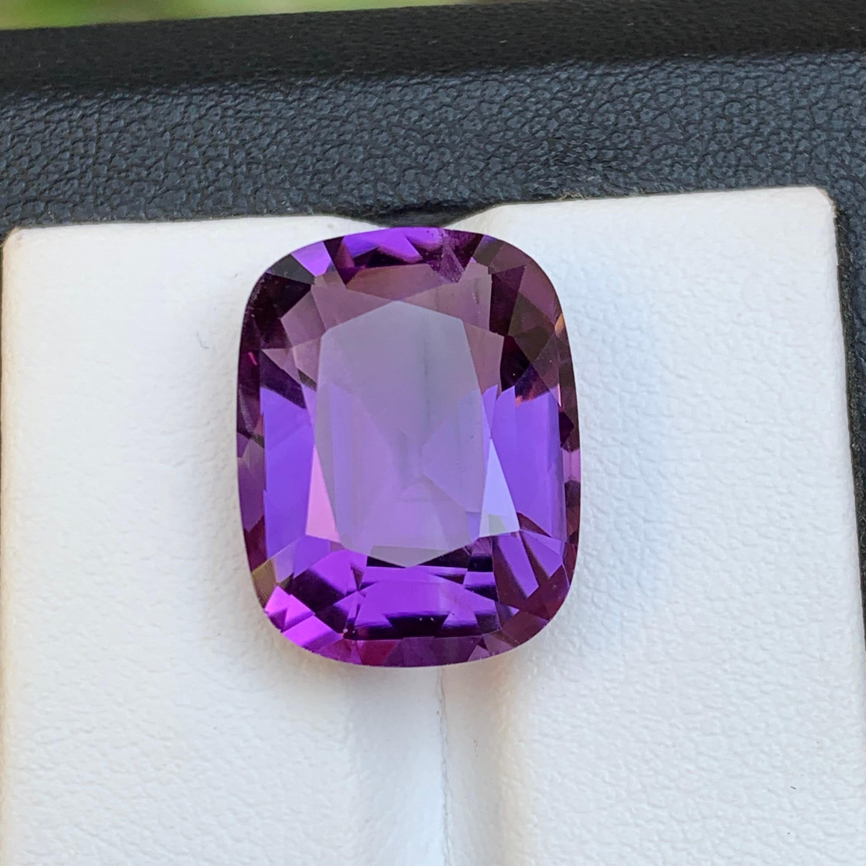 Rich Purple Natural Amethyst Loose Gemstone 14 Ct Cushion Cut-Pendant Jewelry In New Condition For Sale In Peshawar, PK