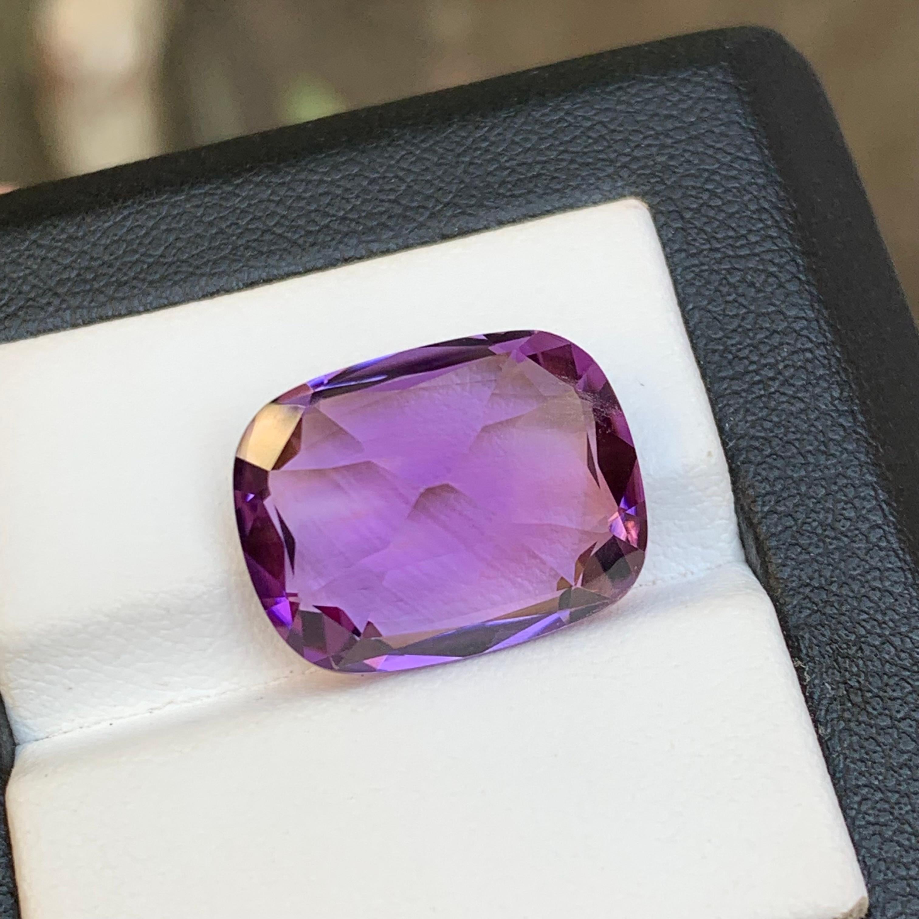 Women's or Men's Rich Purple Natural Amethyst Loose Gemstone 14 Ct Cushion Cut-Pendant Jewelry For Sale