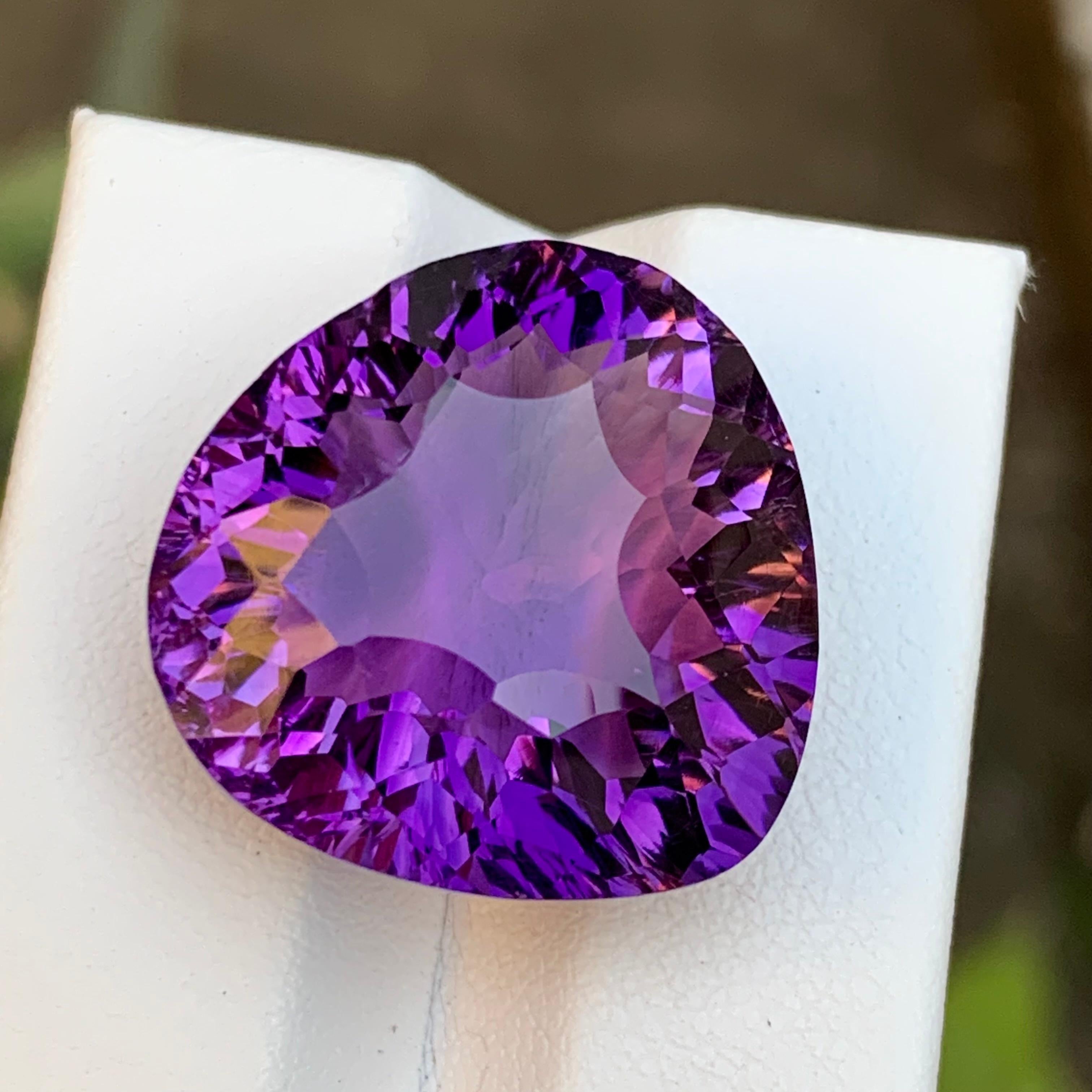 Reichen lila natürlichen Amethyst Anhänger Halskette lose Edelstein 32.70 Ct Birne geschnitten (Zeitgenössisch)