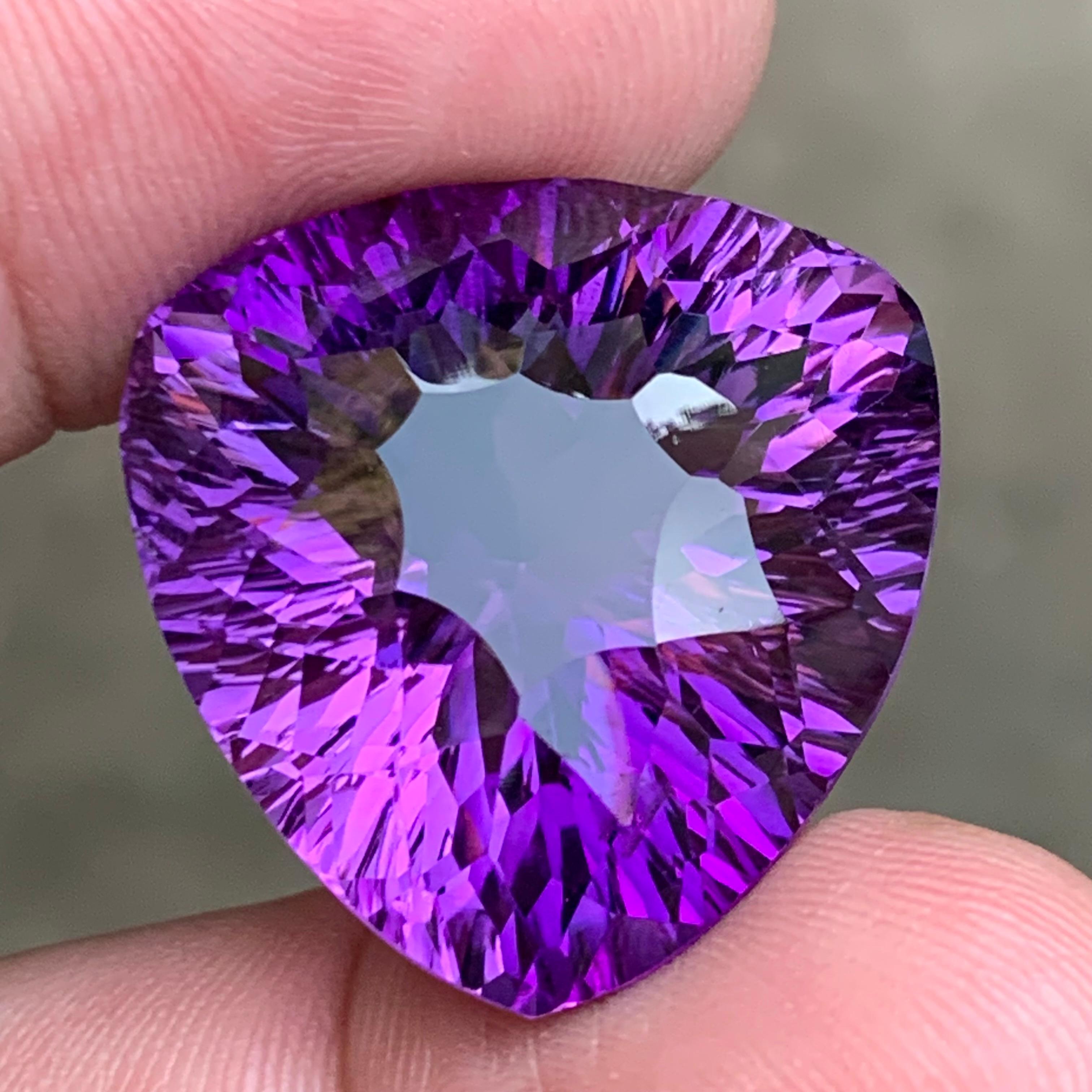 Rich Purple Natural Amethyst Loose Gemstone for Necklace Pendant, Bracelet or any other Jewelry Setting-Trillion Cut from Brazil!!

💎 GEMSTONE TYPE: Amethyst 
⚖️ WEIGHT: 47.85 Carats
🪚 SHAPE & CUT: Fancy Trillion Cut
📏 SIZE (MM): 24.91 x 24.27 x