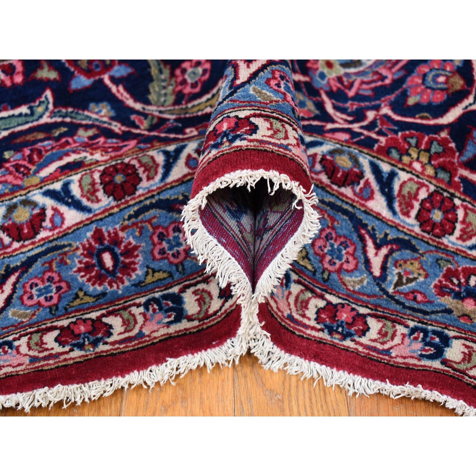 Persischer Kashan Seltener XL Squarish Größe Handgeknüpfter Teppich aus reiner Wolle in Rot, Vintage (Mitte des 20. Jahrhunderts) im Angebot