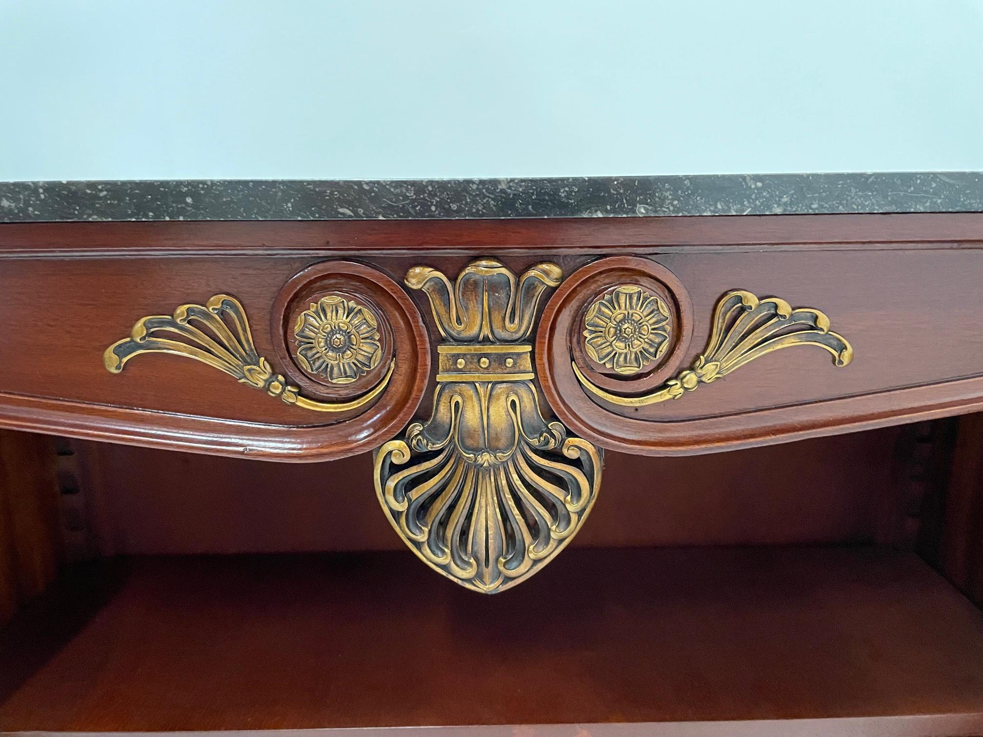 Rich Regency Style Mahogany Bookcase with Brass Mesh Doors In Good Condition For Sale In Hopewell, NJ