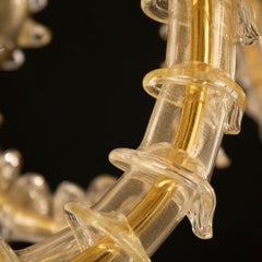 Rich Rezzonico, Kronleuchter mit 16 Armen aus Gold-Muranoglas von Multiforme, auf Lager
