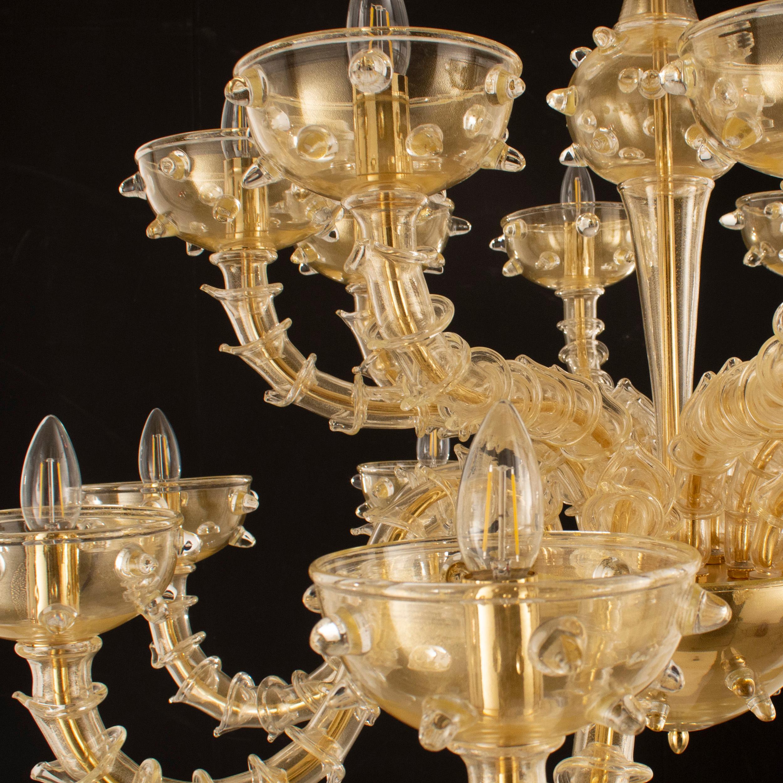 Ricco lampadario Rezzonico 16 bracci in vetro di Murano oro di Multiforme in stock in vendita 2