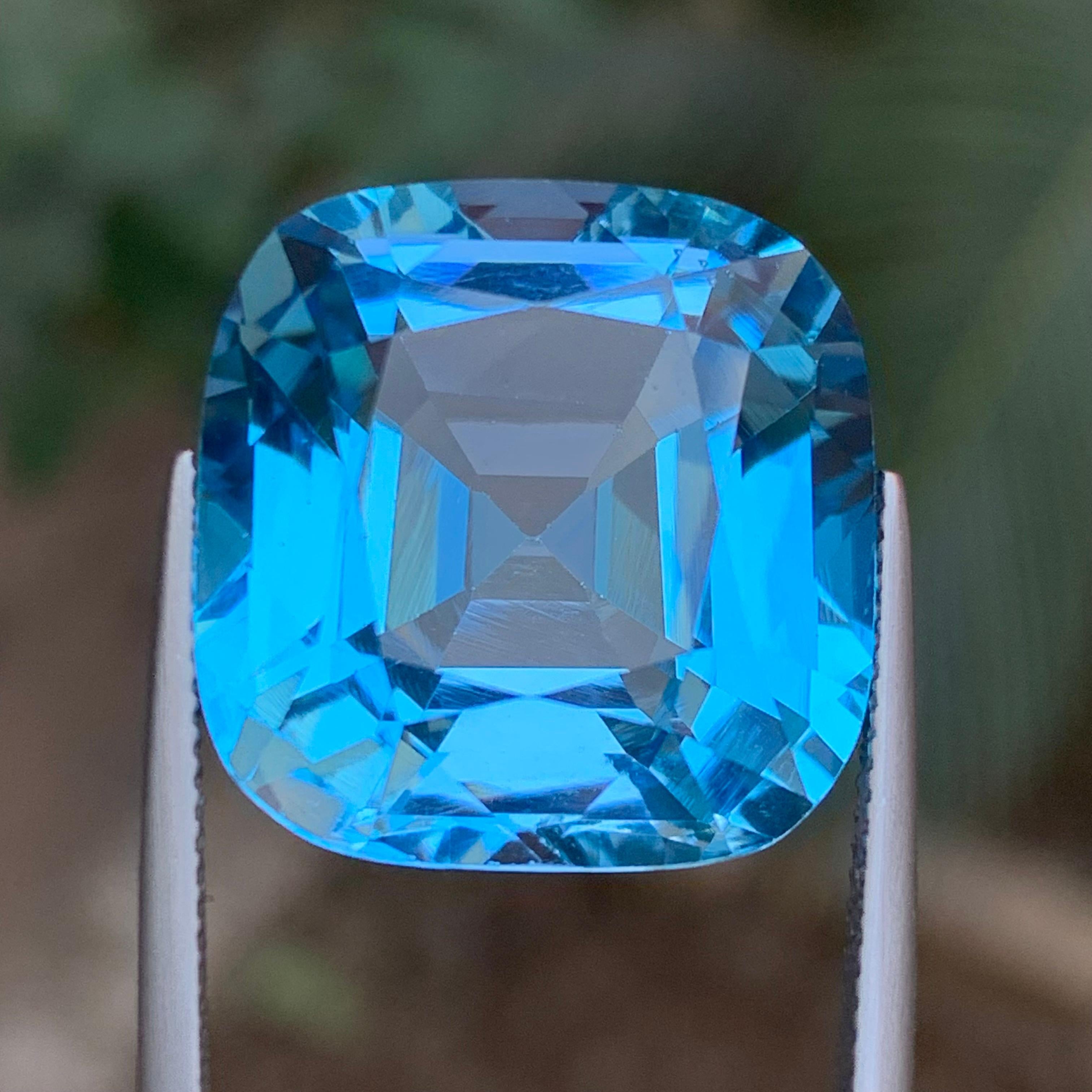 Contemporary Rich Sky Blue Natural Swiss Topaz Pendant Loose Gemstone 39.50 Carat Cushion Cut For Sale