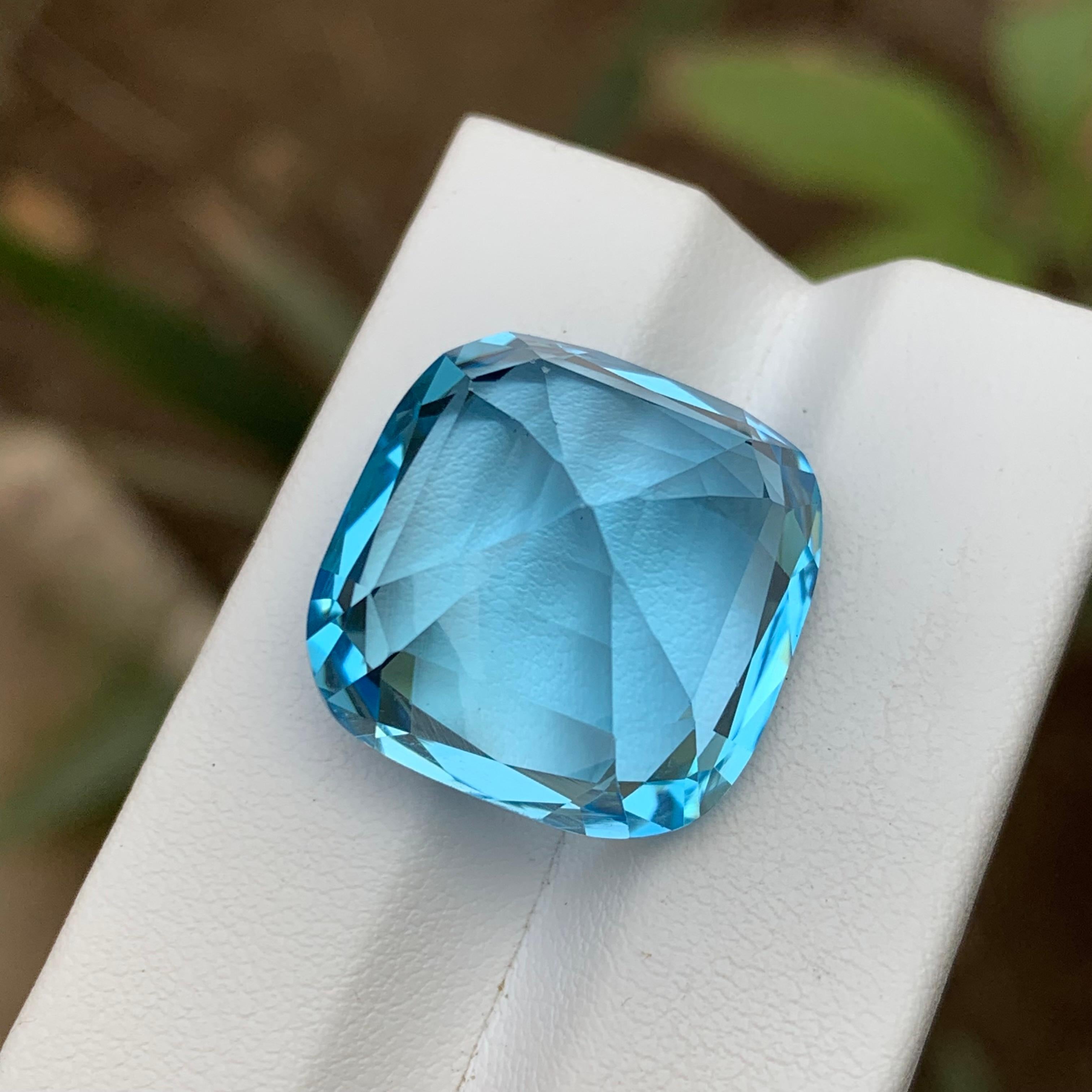 Rich Sky Blue Natural Swiss Topaz Pendant Loose Gemstone 39.50 Carat Cushion Cut For Sale 1