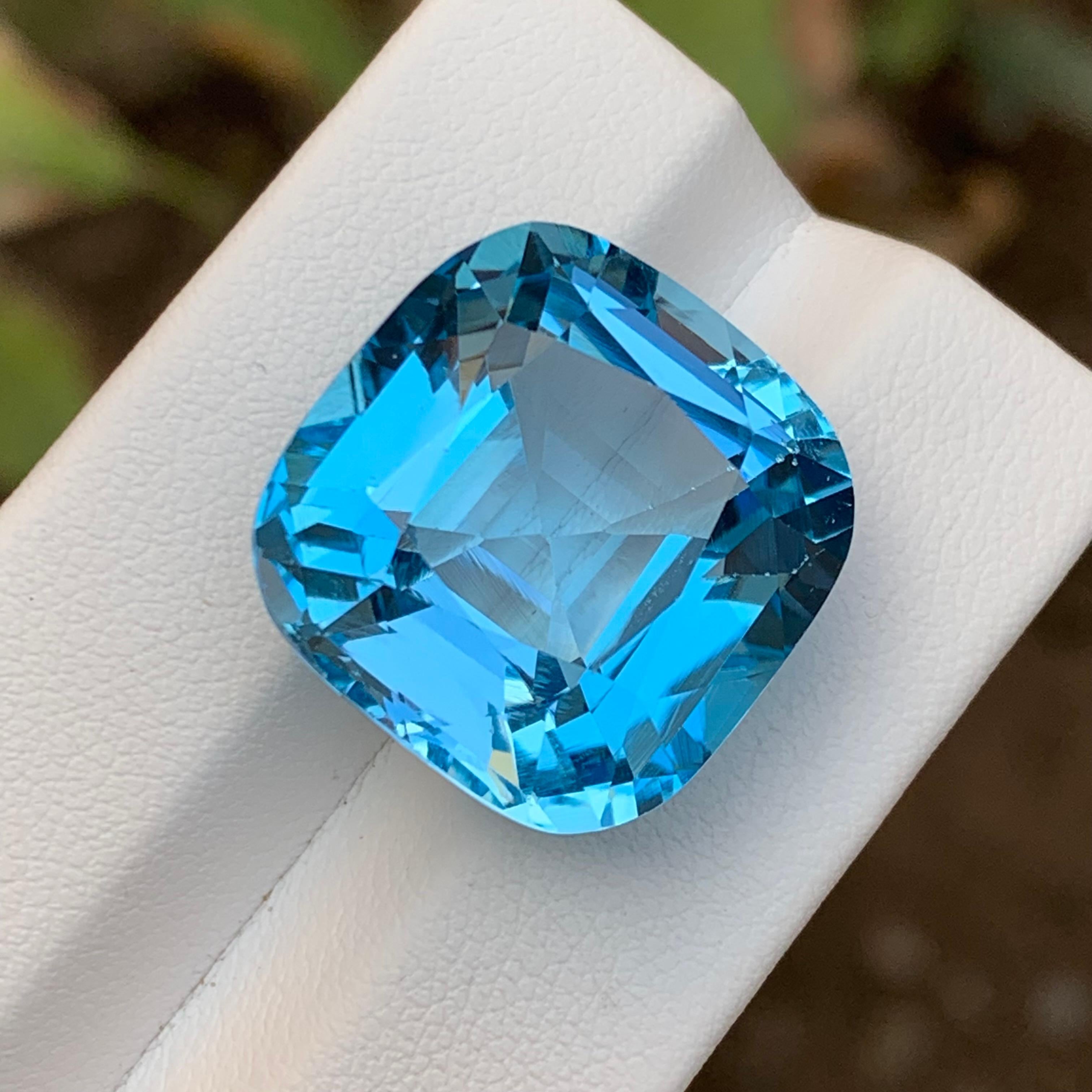 Rich Sky Blue Natural Swiss Topaz Pendant Loose Gemstone 39.50 Carat Cushion Cut For Sale 3