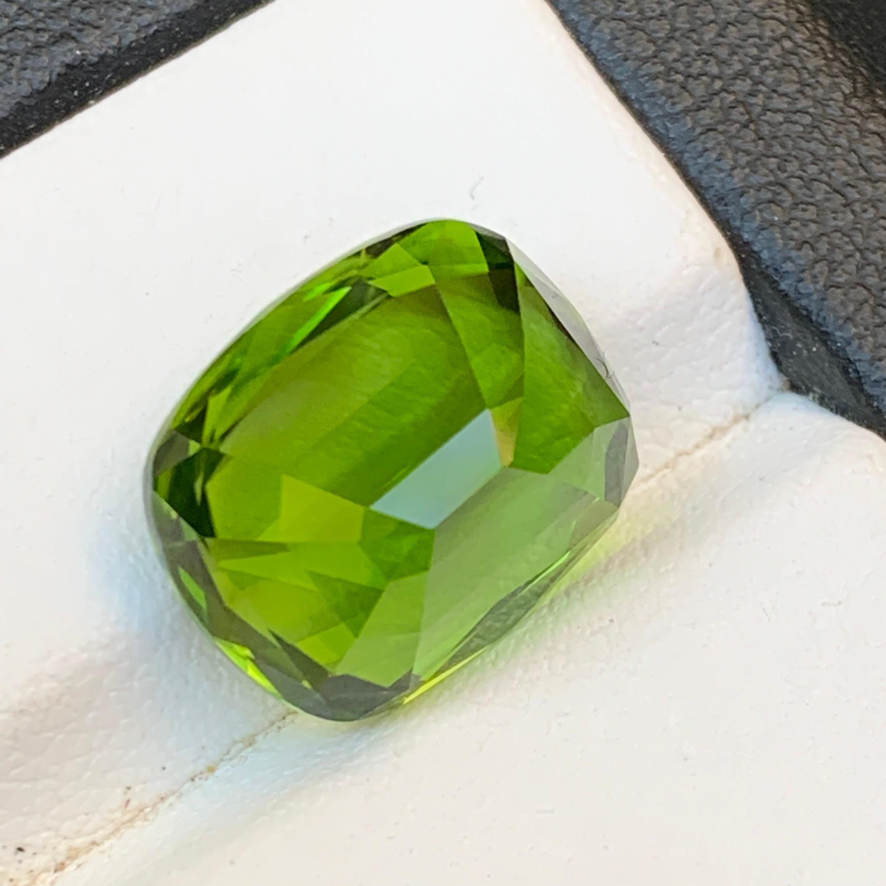 Taille coussin Greene & Greene Greene - Peridot en vrac - Pierre précieuse de qualité AAA - 11,10 ct - taille coussin en vente