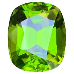Rich Vivid Green Natural Peridot Loose Gemstone AAA Grade 11.10 Ct Cushion Cut