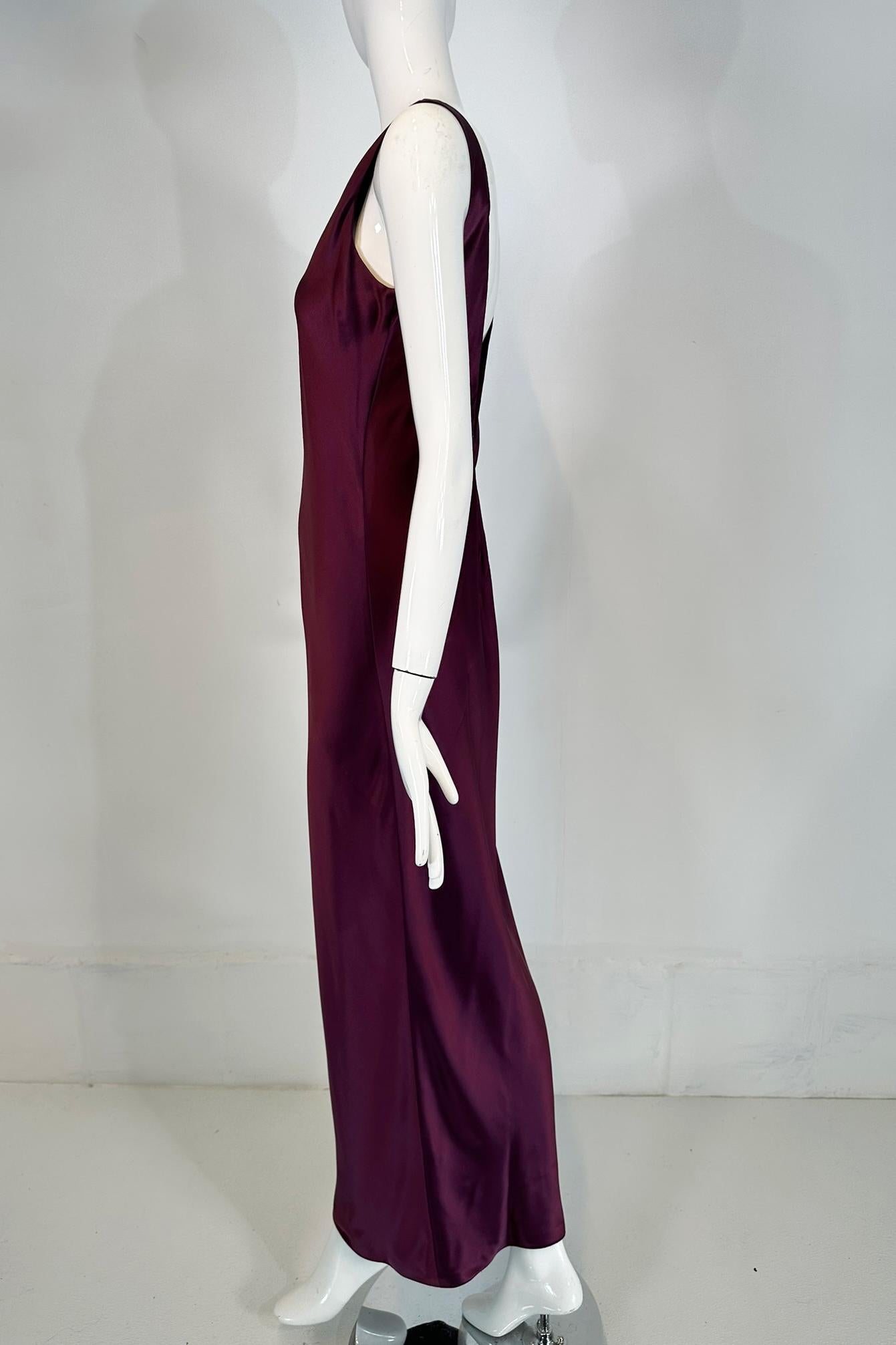 Abito da sera senza maniche Rich Wine Bias Cut Silk Charmeuse V Back 8 in vendita 6
