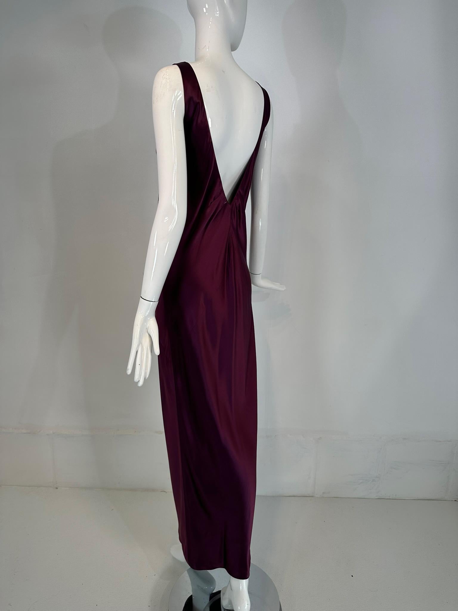 Abito da sera senza maniche Rich Wine Bias Cut Silk Charmeuse V Back 8 in vendita 8