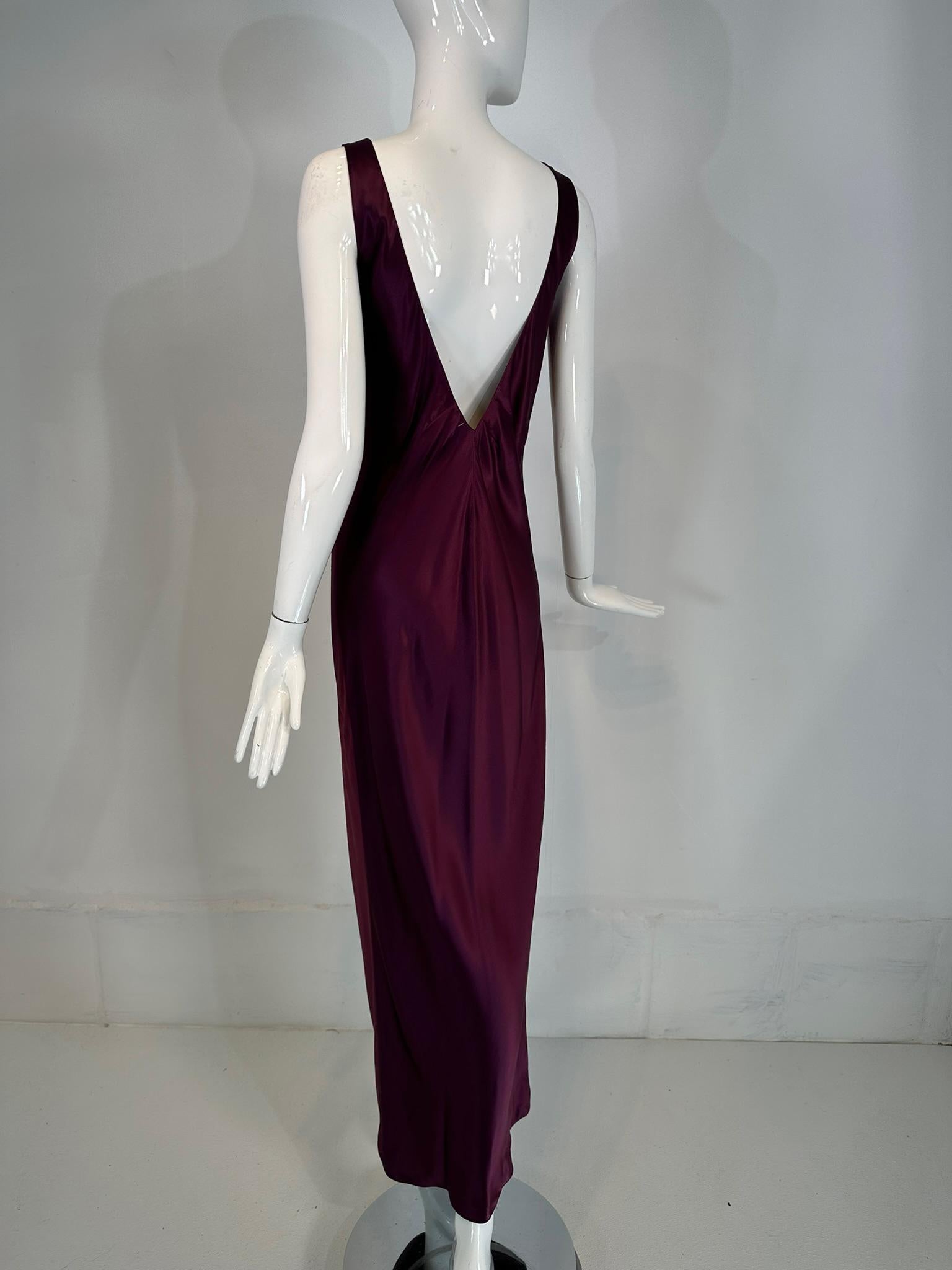 Abito da sera senza maniche Rich Wine Bias Cut Silk Charmeuse V Back 8 in vendita 9