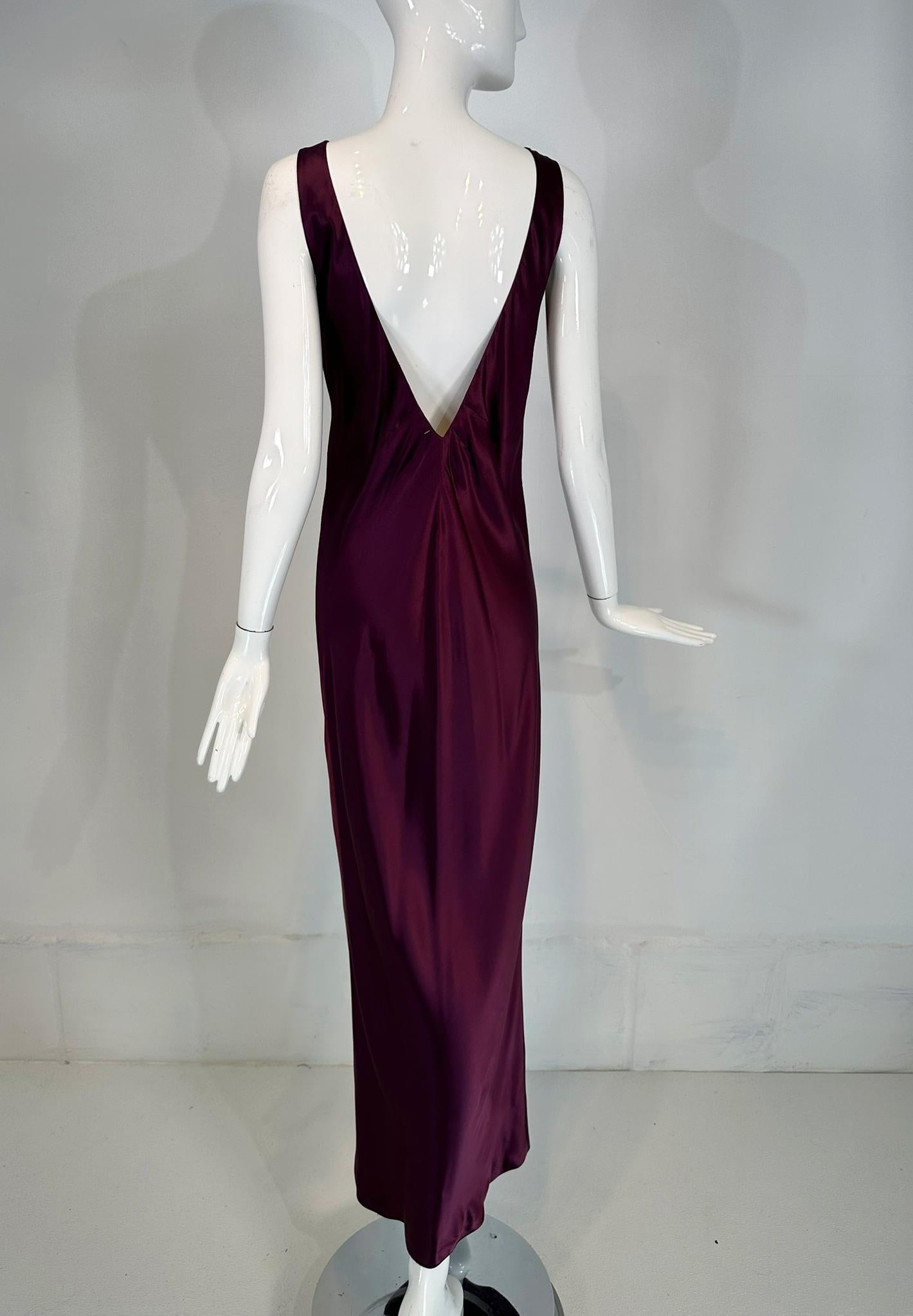 Abito da sera senza maniche Rich Wine Bias Cut Silk Charmeuse V Back 8 in vendita 10