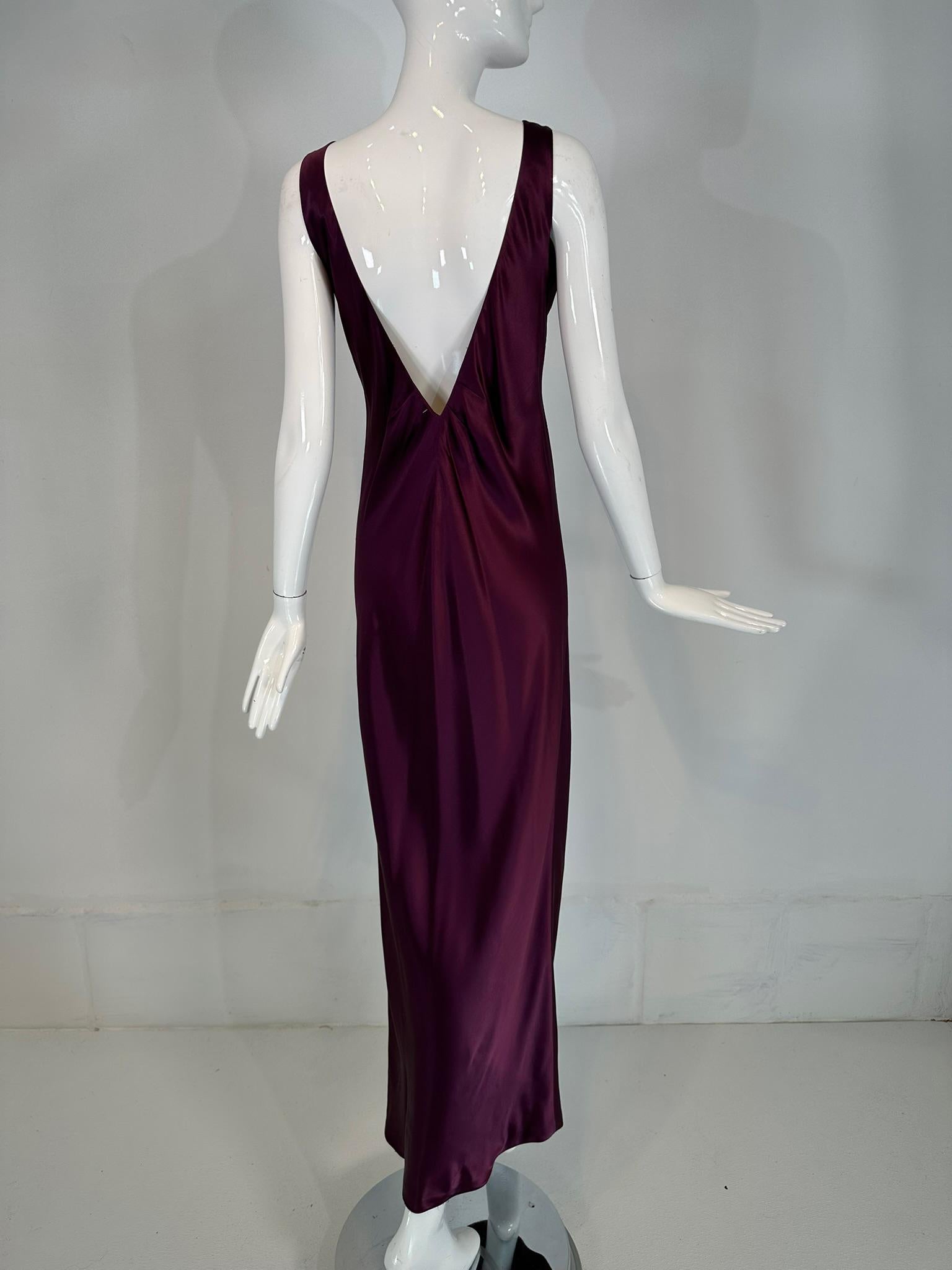 Abito da sera senza maniche Rich Wine Bias Cut Silk Charmeuse V Back 8 in vendita 11