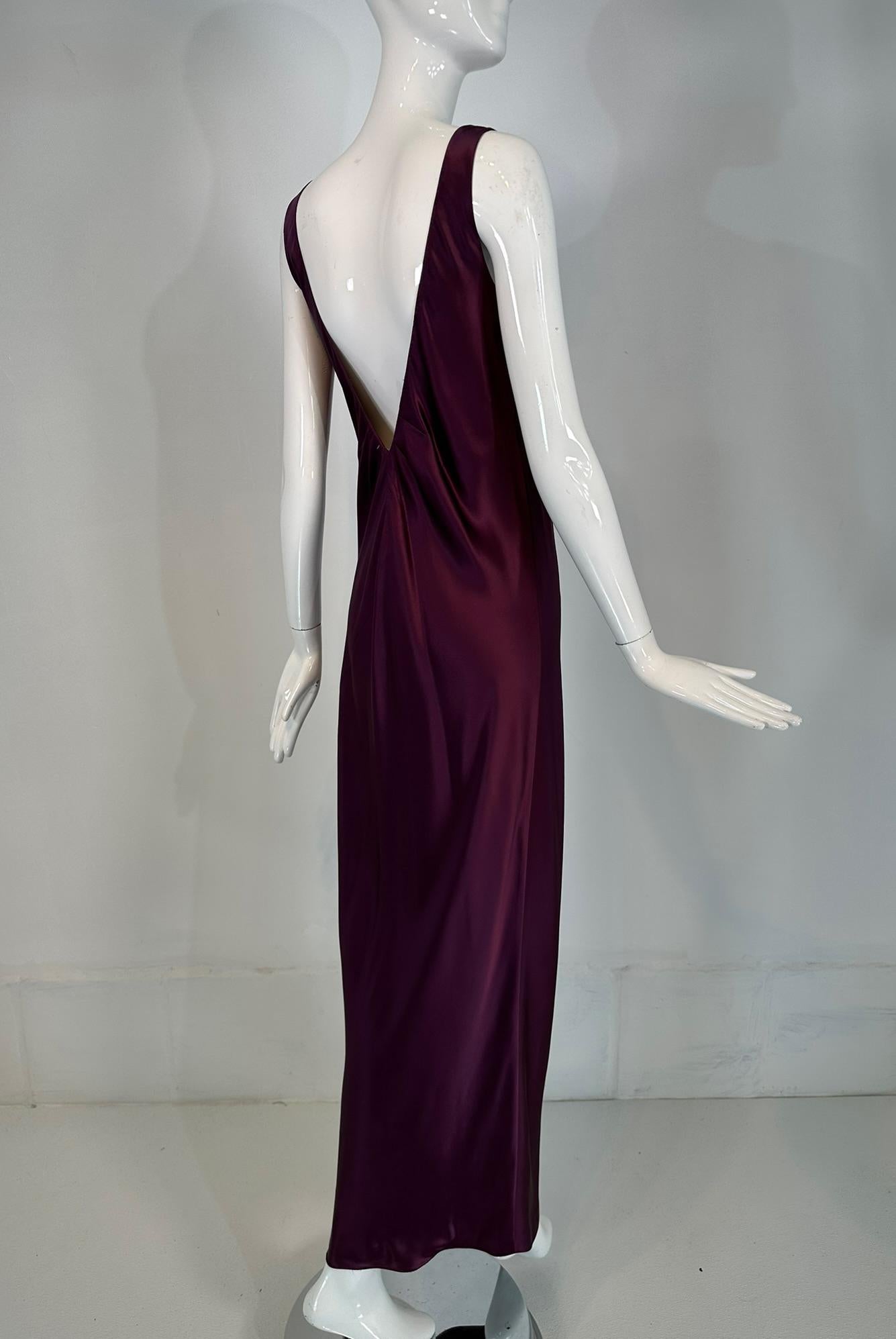 Abito da sera senza maniche Rich Wine Bias Cut Silk Charmeuse V Back 8 in vendita 13