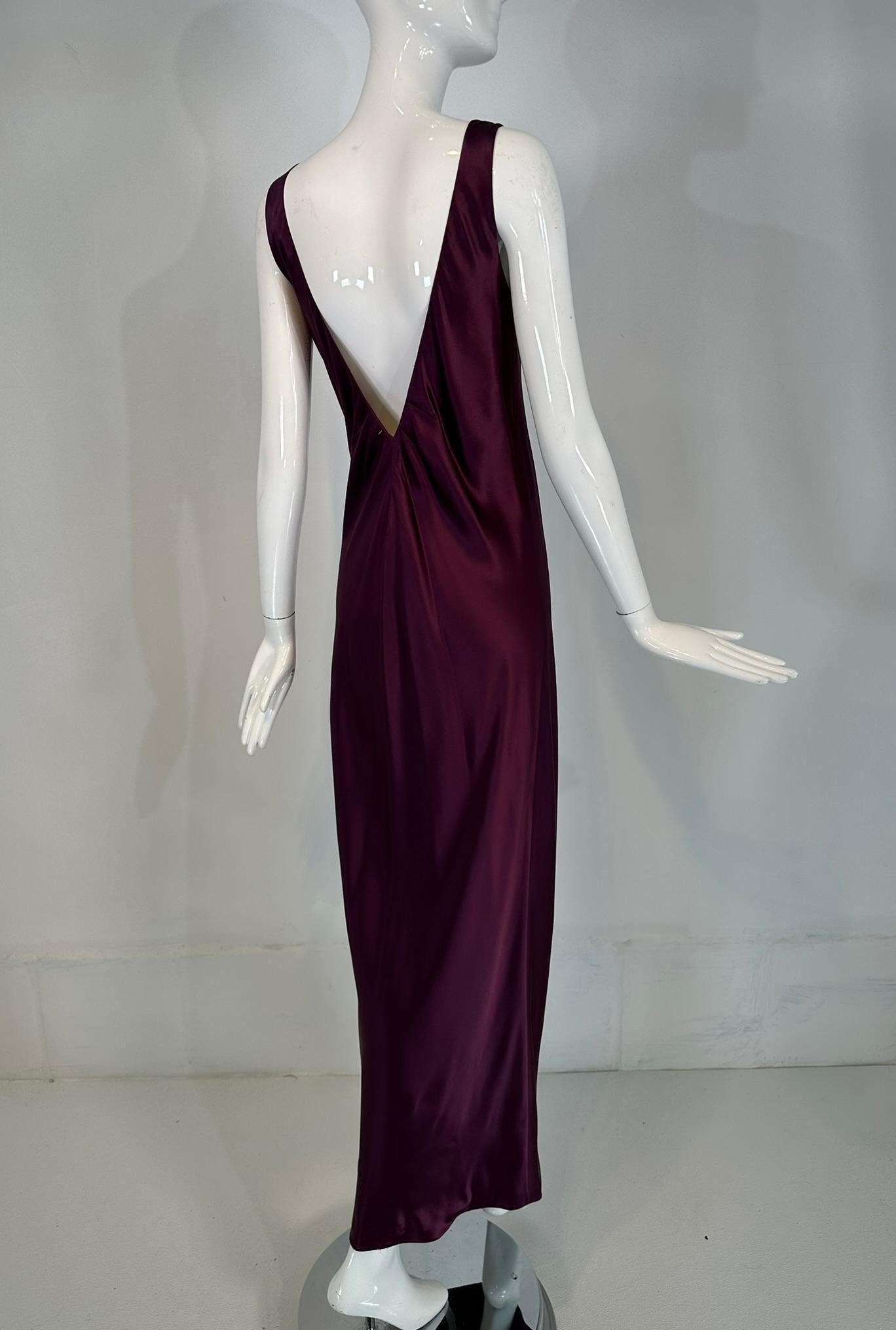 Abito da sera senza maniche Rich Wine Bias Cut Silk Charmeuse V Back 8 in vendita 2