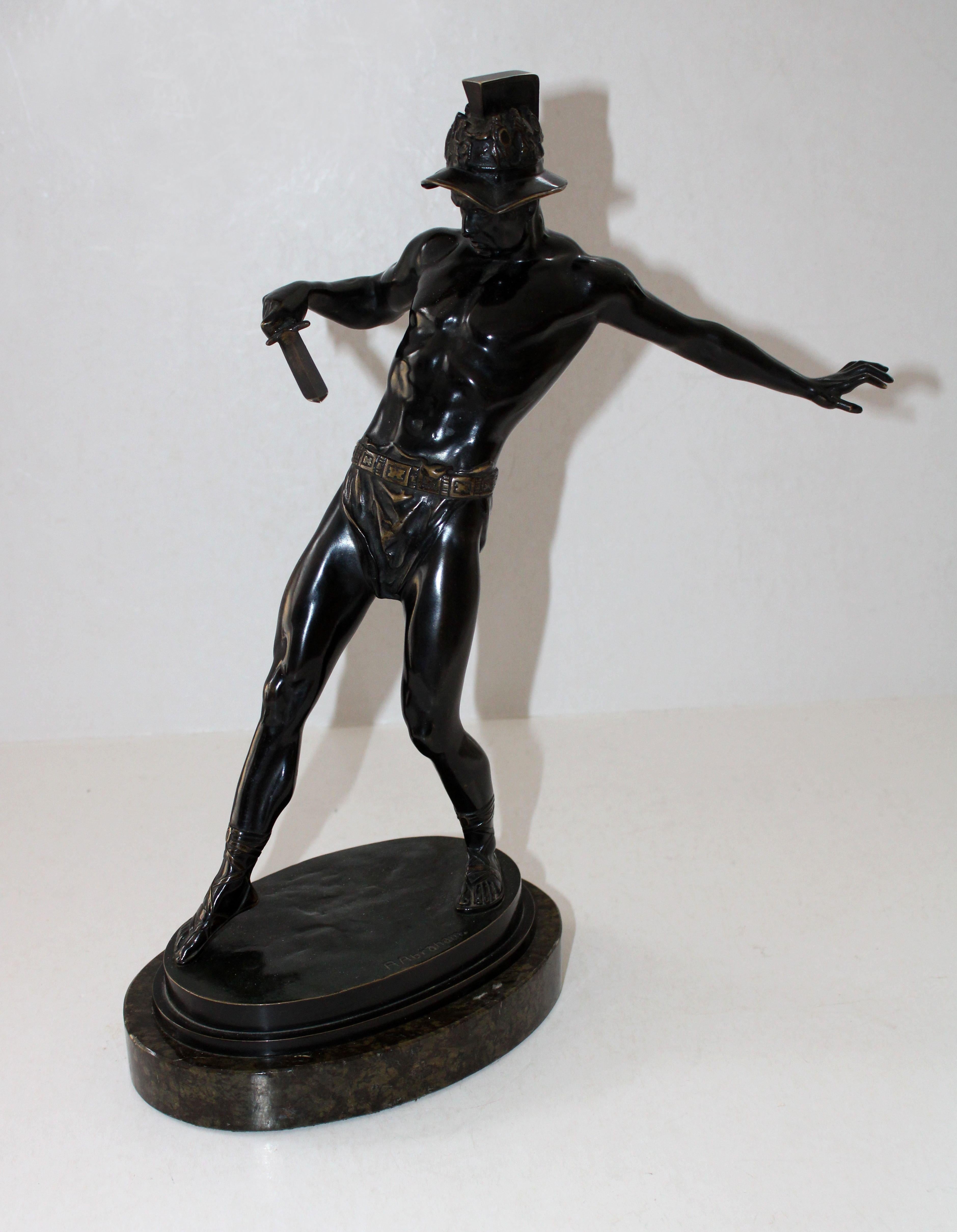 Gladiateur. Bronze, 33 x 30 x 15 cm - Painting de Richard Abraham