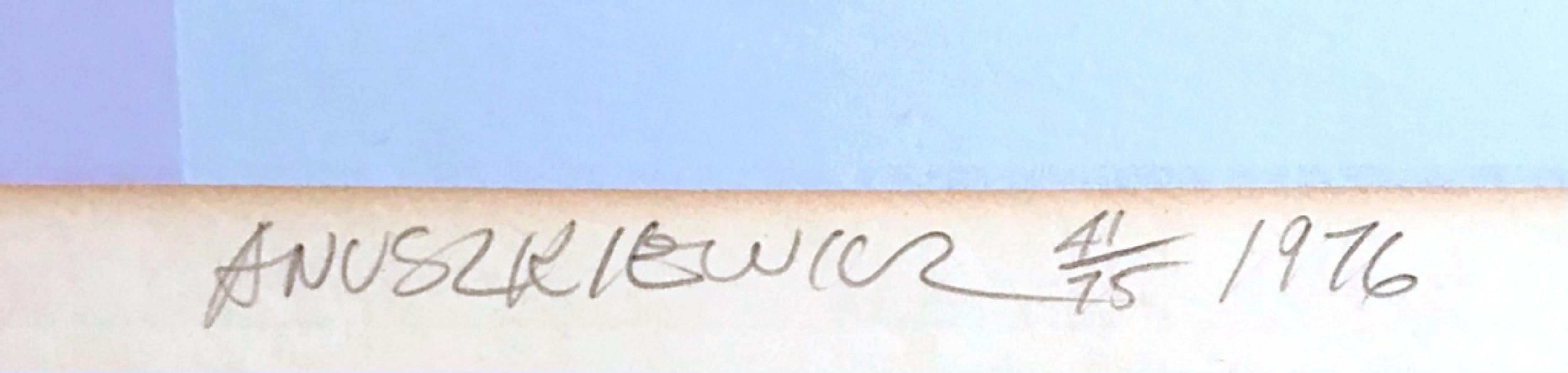 Richard Anuszkiewicz
Tilleul doux, 1976
Sérigraphie 8 couleurs sur papier Lenox 100% coton
38 × 48 pouces
Signé au crayon et numéroté 41/75 au recto ; porte le cachet de l'imprimeur du NYIT (New York Institute of Technology).
Non encadré
Nous