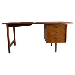Richard Artschwager 3 drawer walnut Pedestal Desk New York 1950s