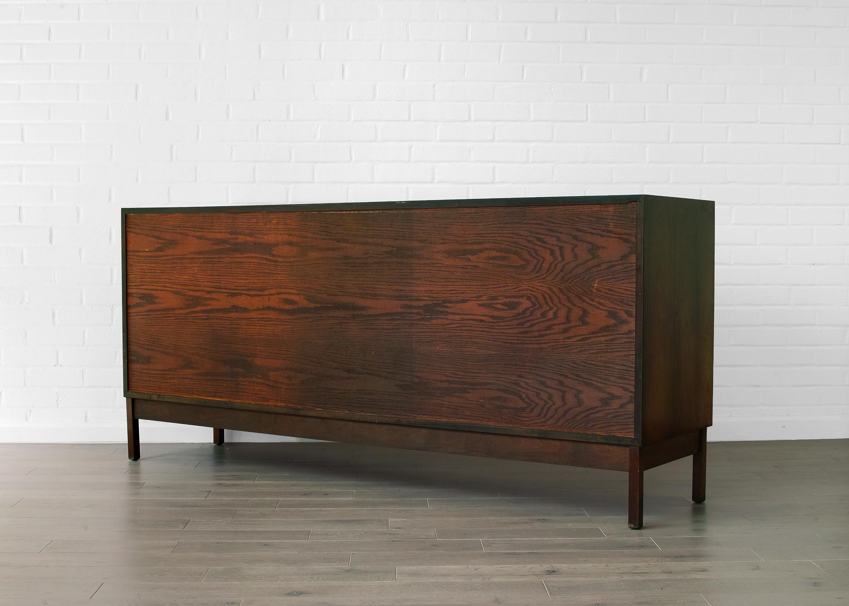 A. Richard Artschwager Dresser, RICHARD in vendita 12