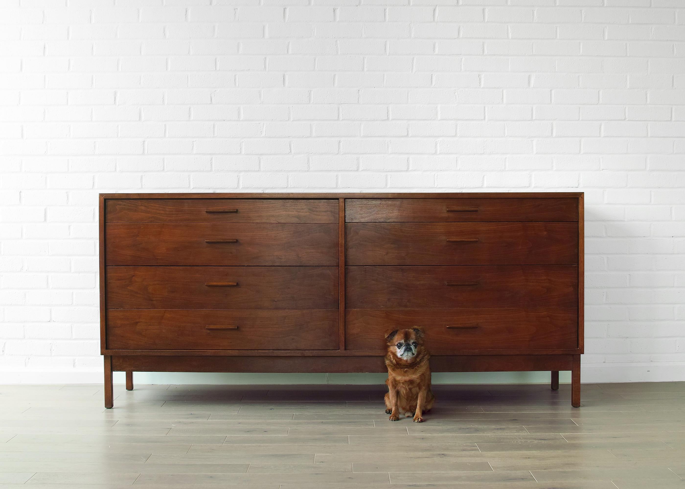 Americano A. Richard Artschwager Dresser, RICHARD in vendita