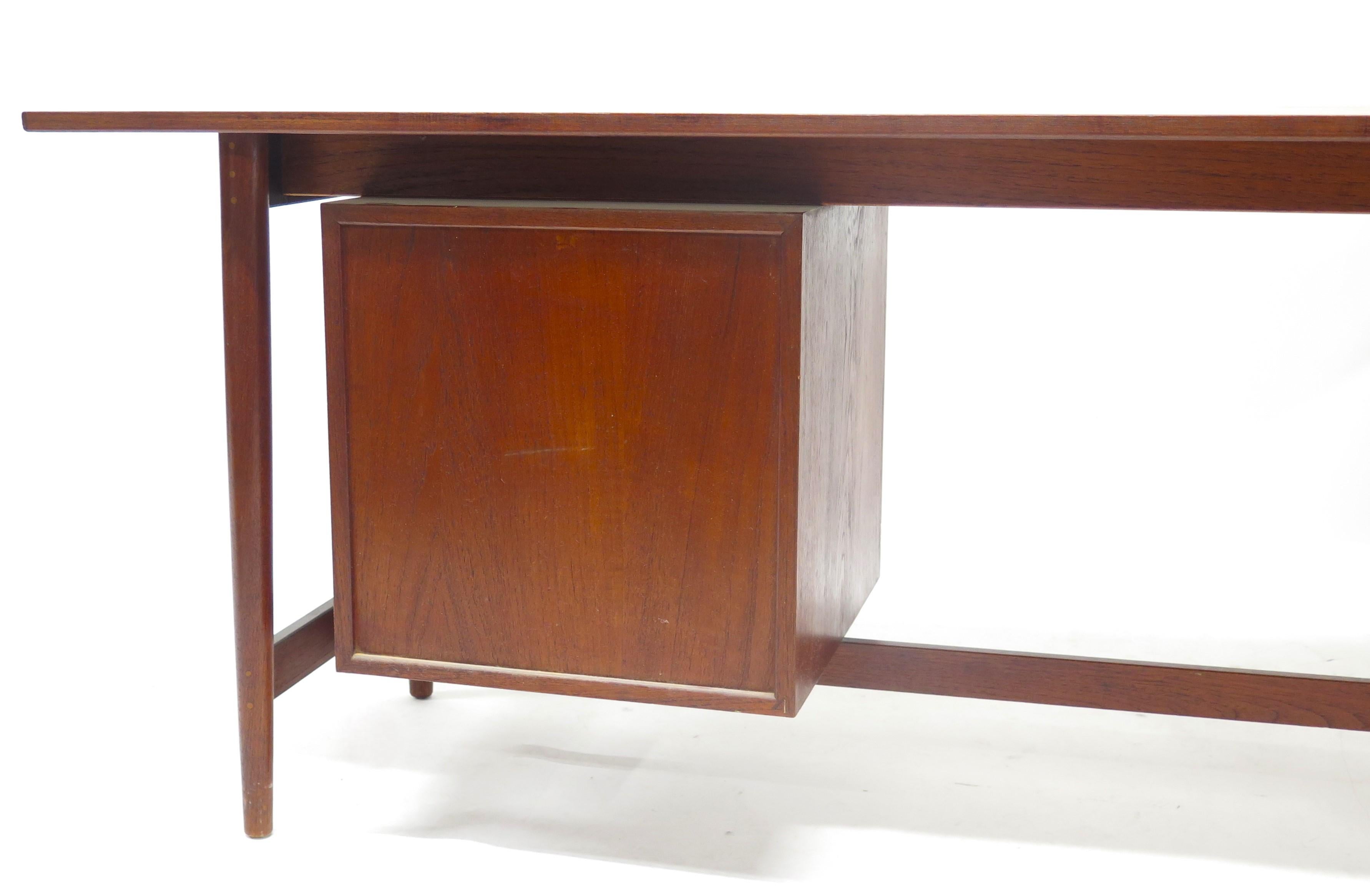 Richard Artschwager Studio Walnut Desk / Mid-Century Modern 3