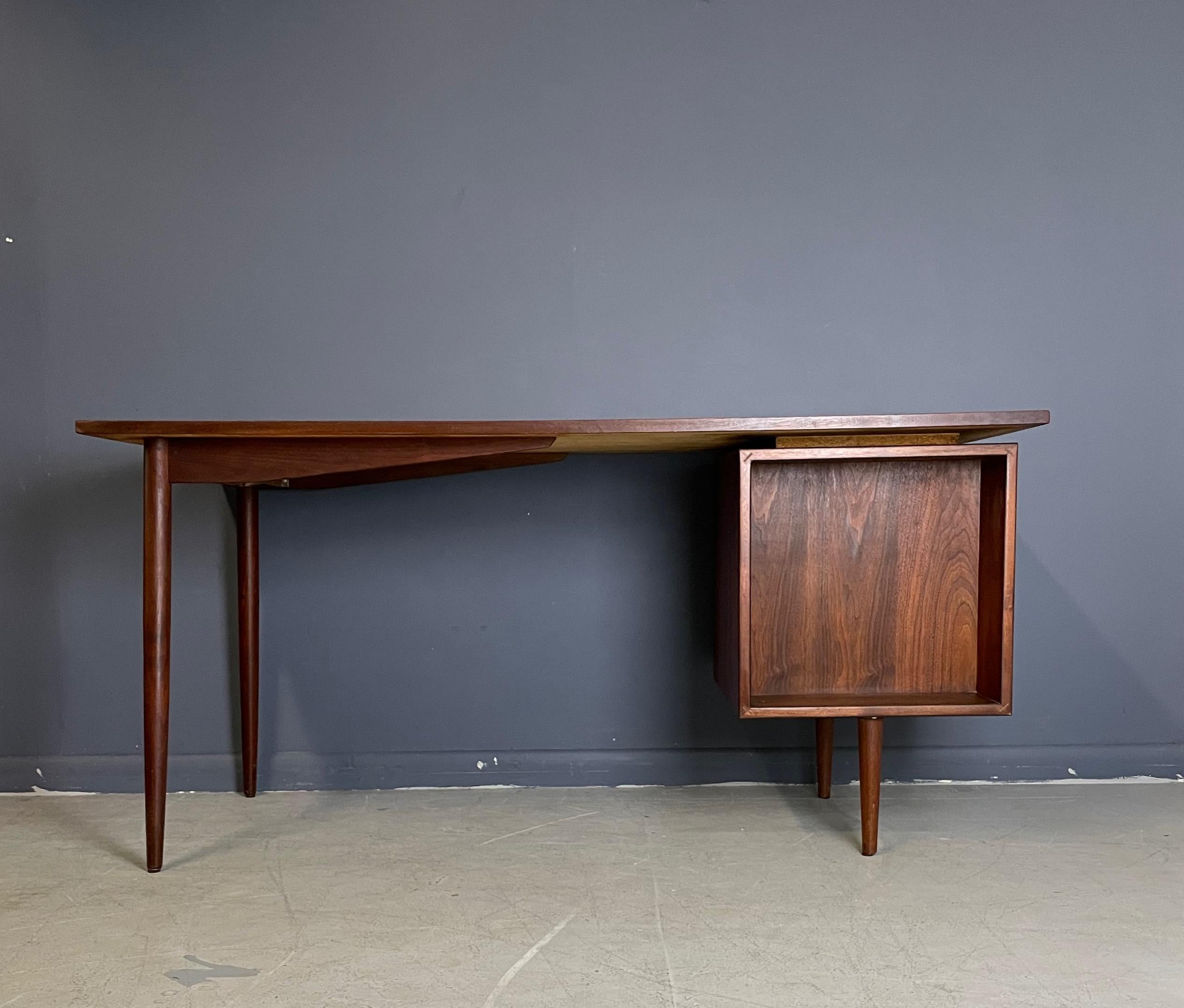 North American Richard Artschwager Walnut Floating Top Three Drawer Desk Mid Century