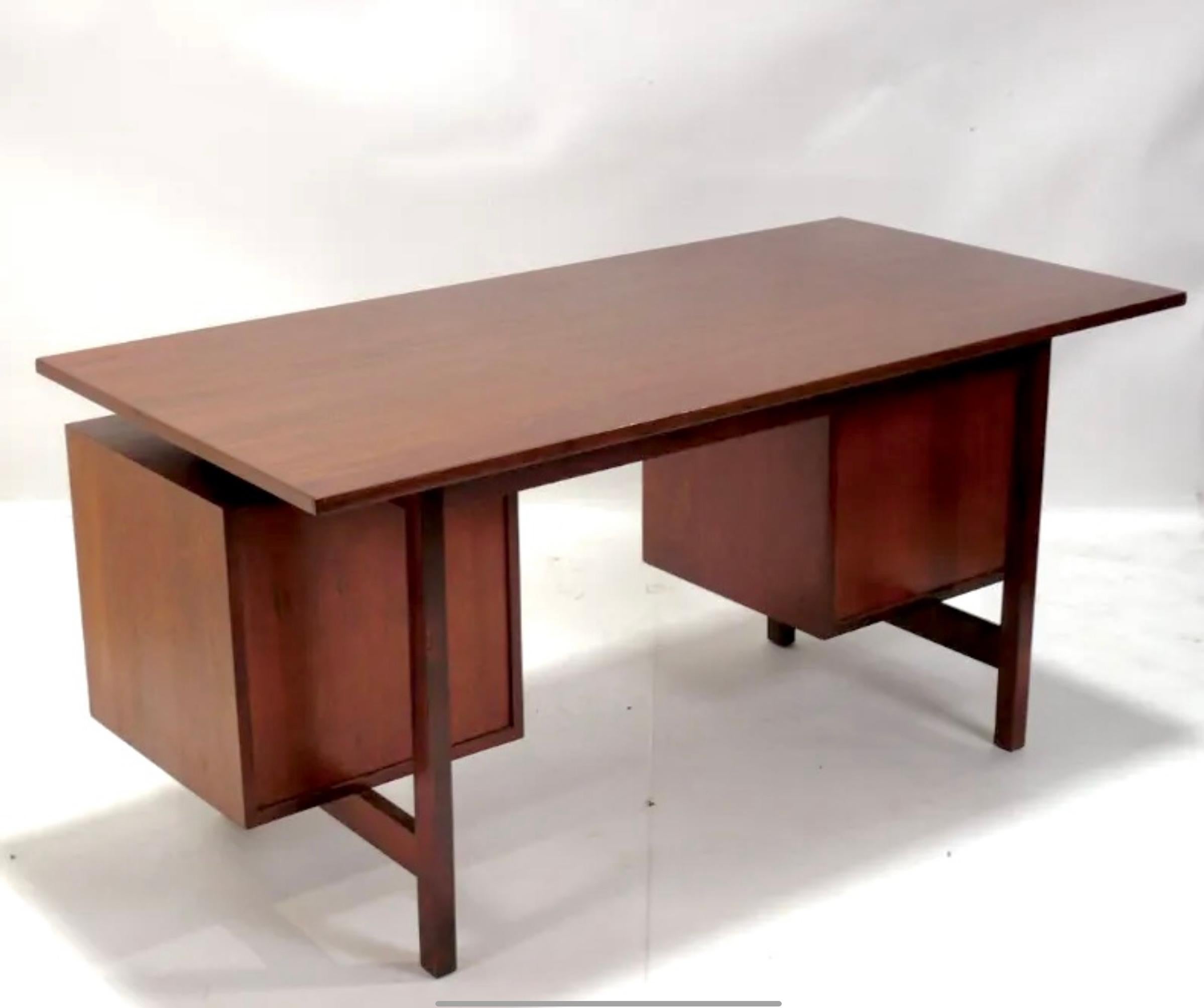 Mid-Century Modern Richard Artshwager Walnut Double Pedestal Desk, Signed, New York, 1950s