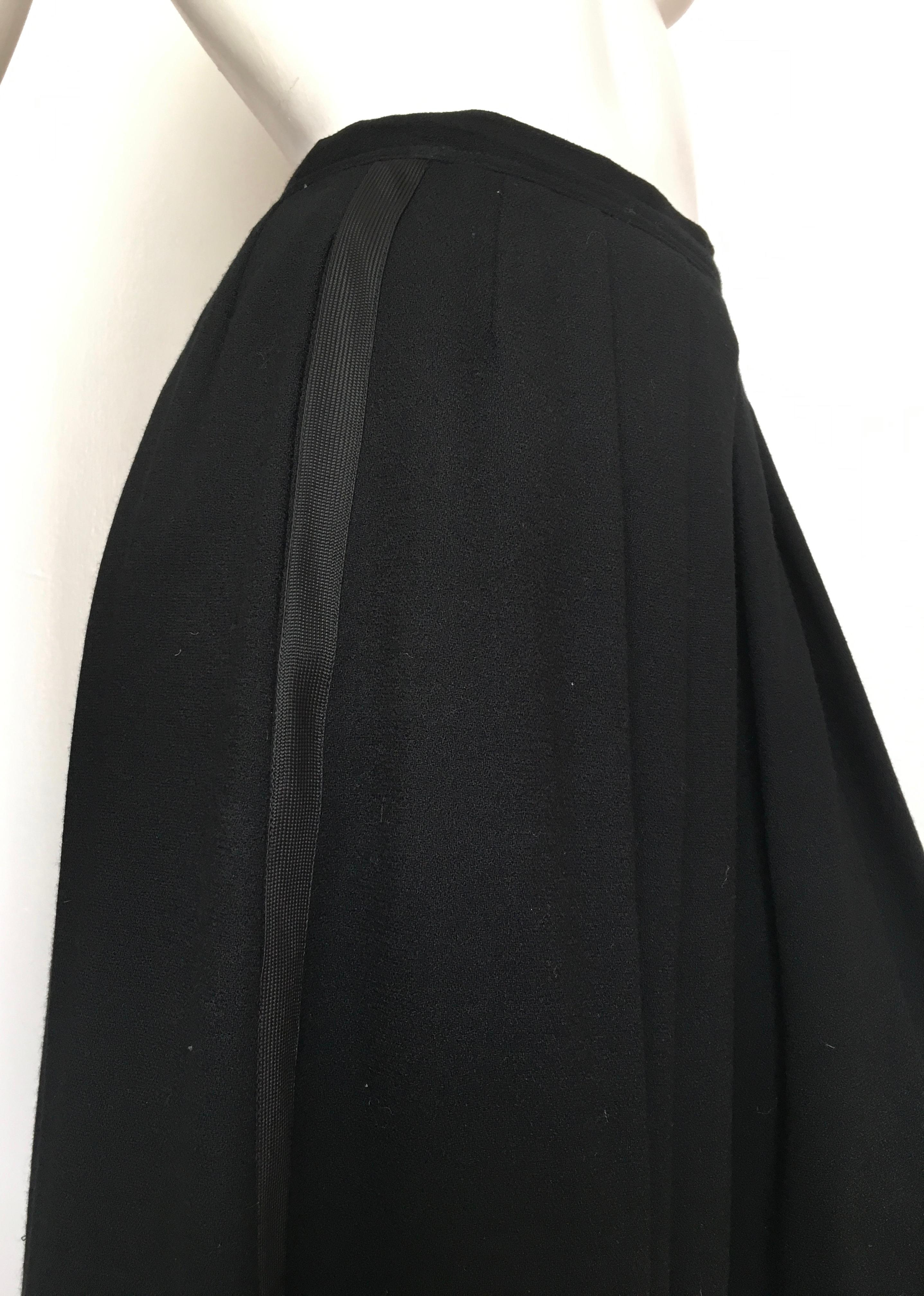 Richard Assatly 1970s Black Wool Pleated Culottes with Pockets Size 6. For Sale 1